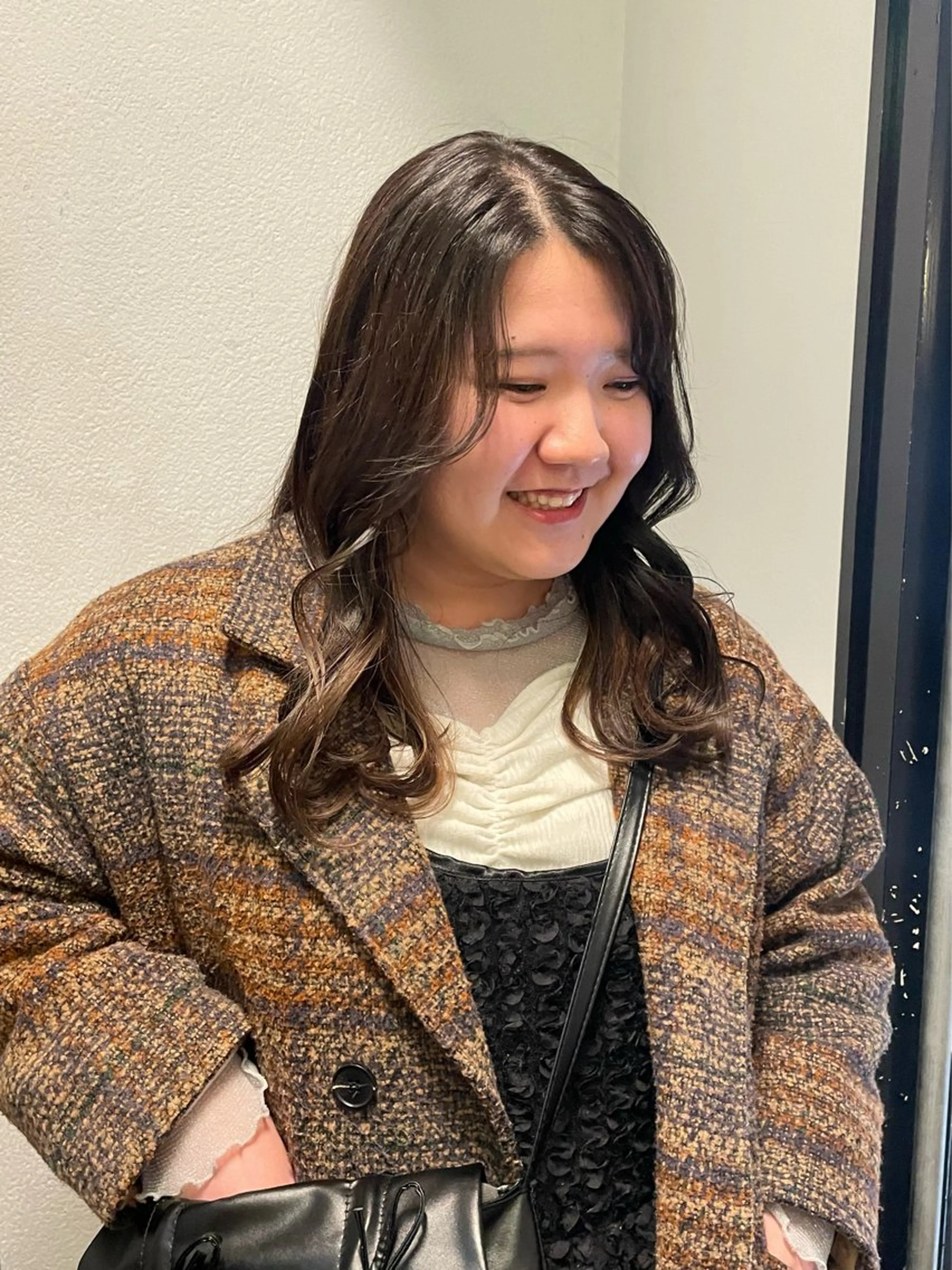 ロング くびれヘア 西岡 幸穂のヘアスタイル