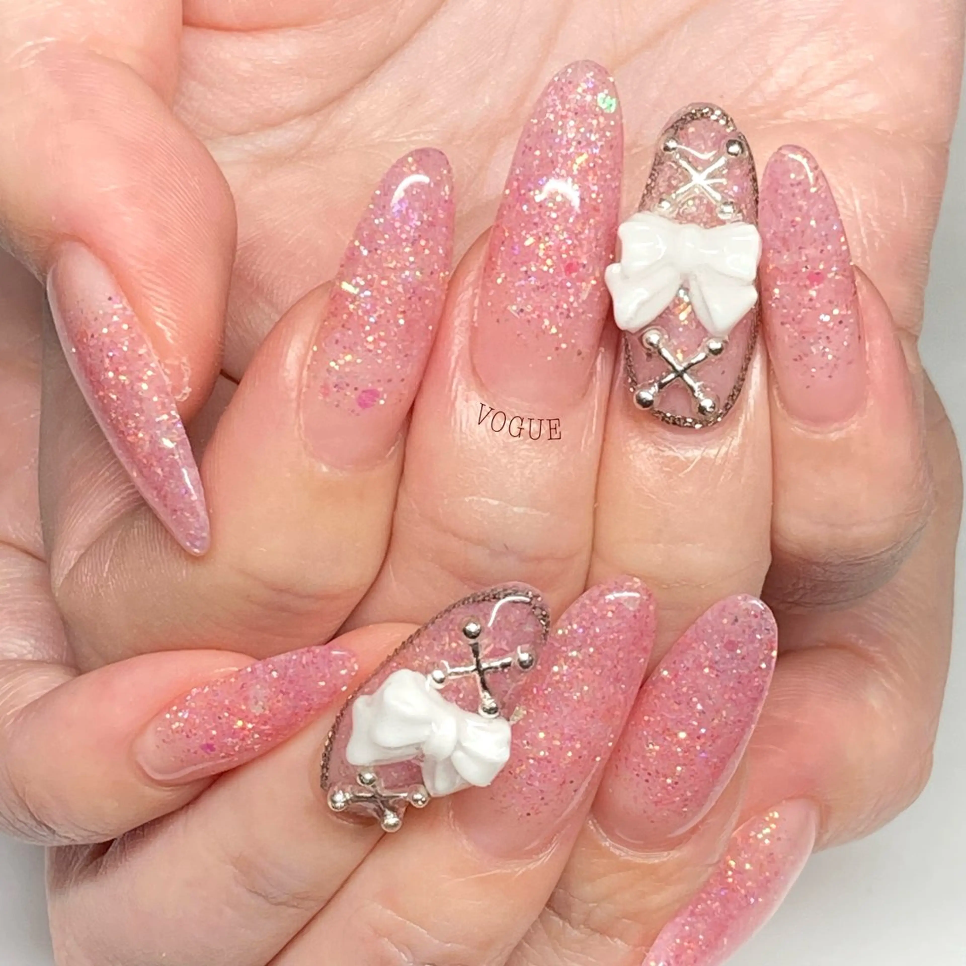 ネイル ハンドネイル VOGUE ×SWANのネイルデザイン