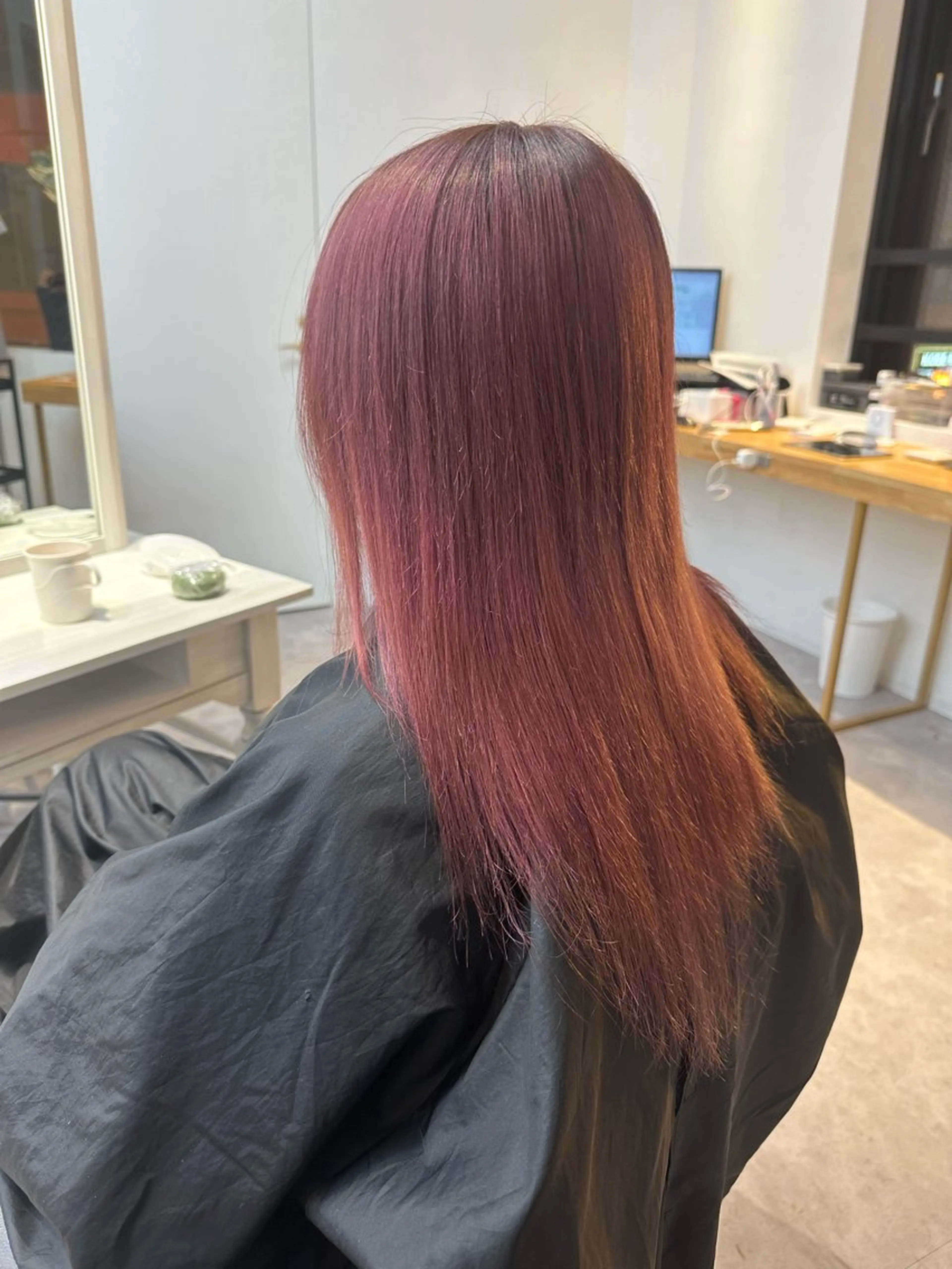 セミロング ヘアカラー 韓国ヘア×ハイトーン AYA💫のヘアスタイル