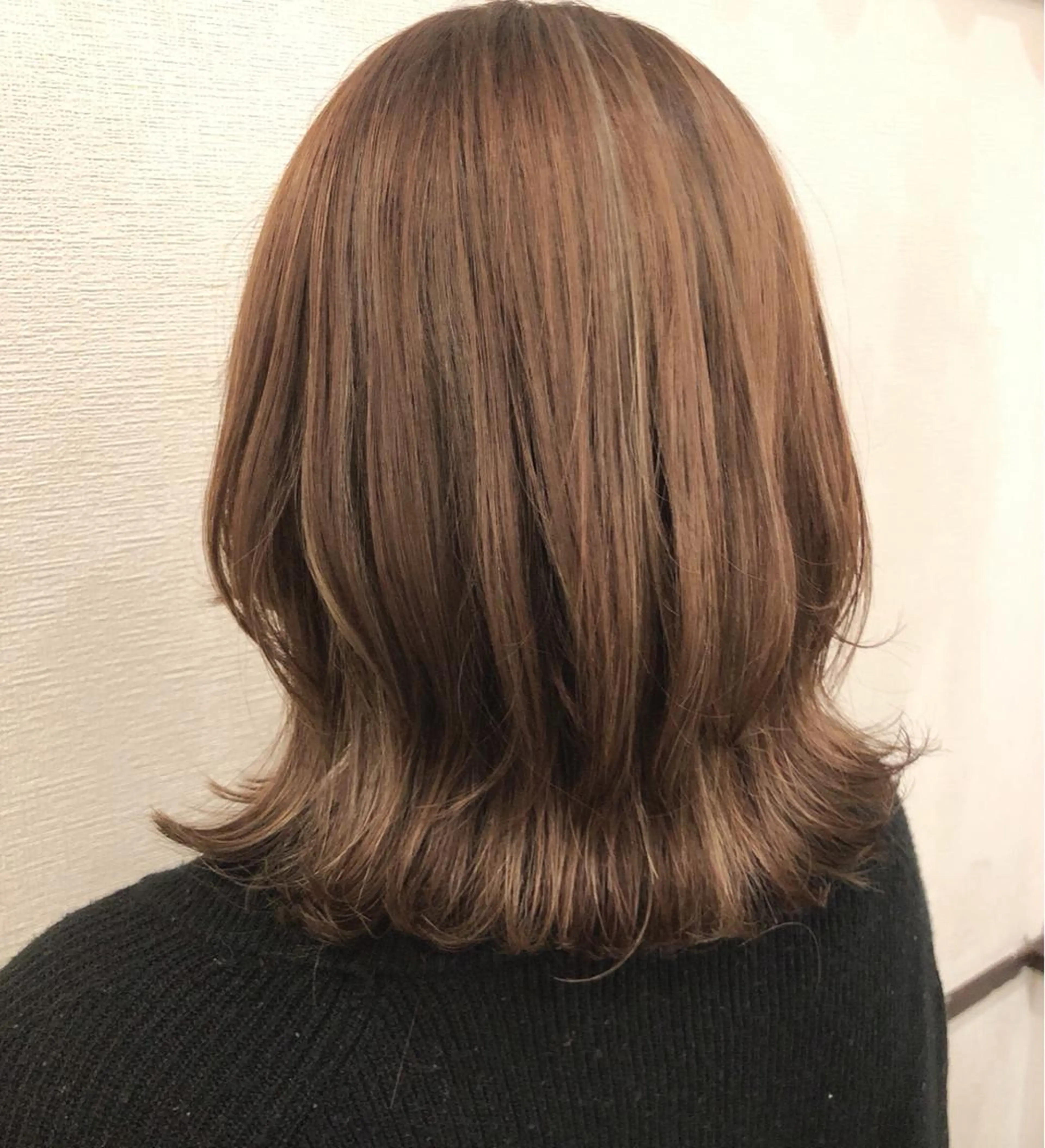 ミディアム くびれヘア くびれレイヤー レイヤーカット カット ヘアカラー Annie 吉田 裕美のヘアスタイル