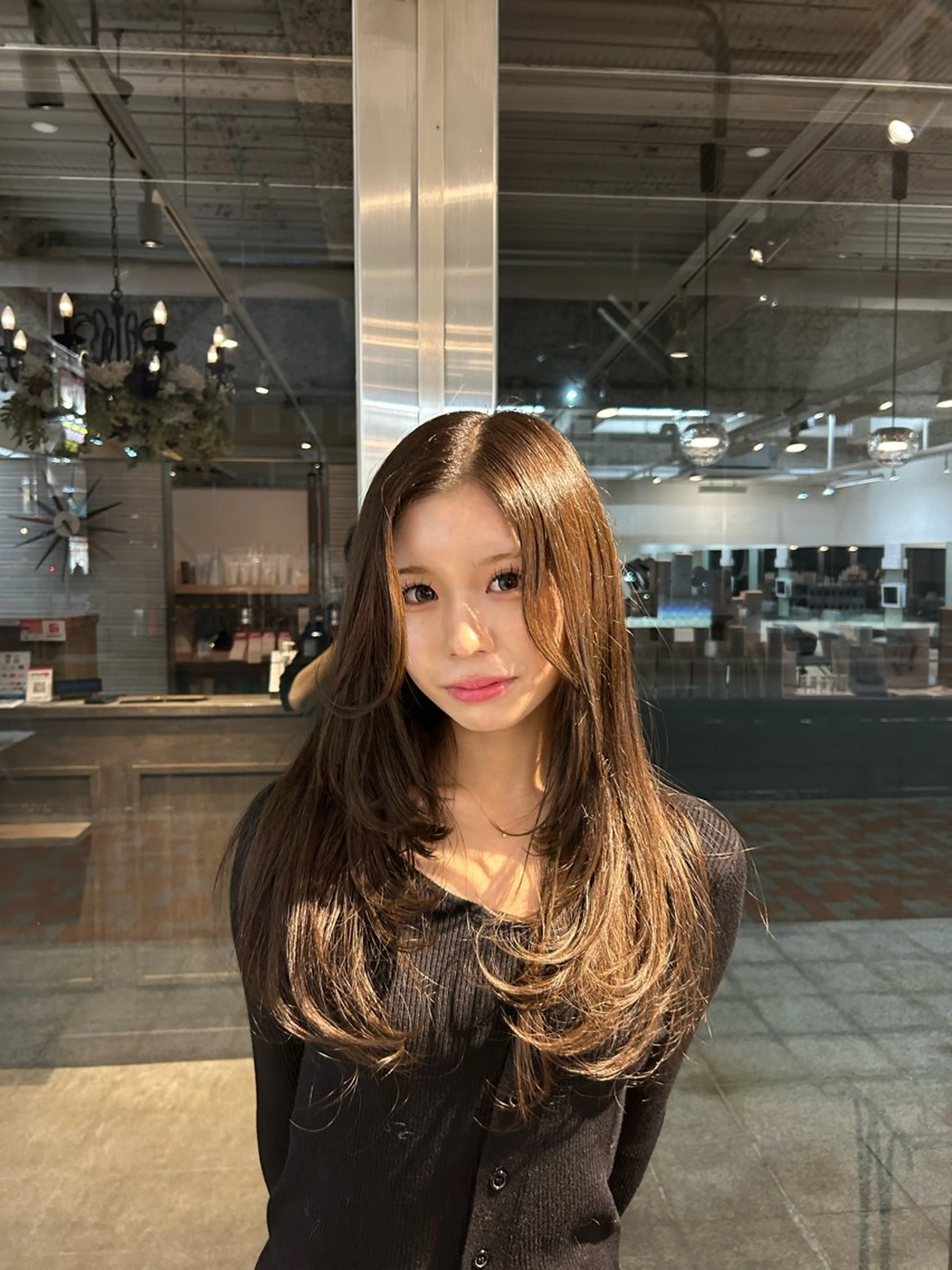 ロング レイヤーカット Luccica PARIS所属・佐川 舞斗のヘアスタイル