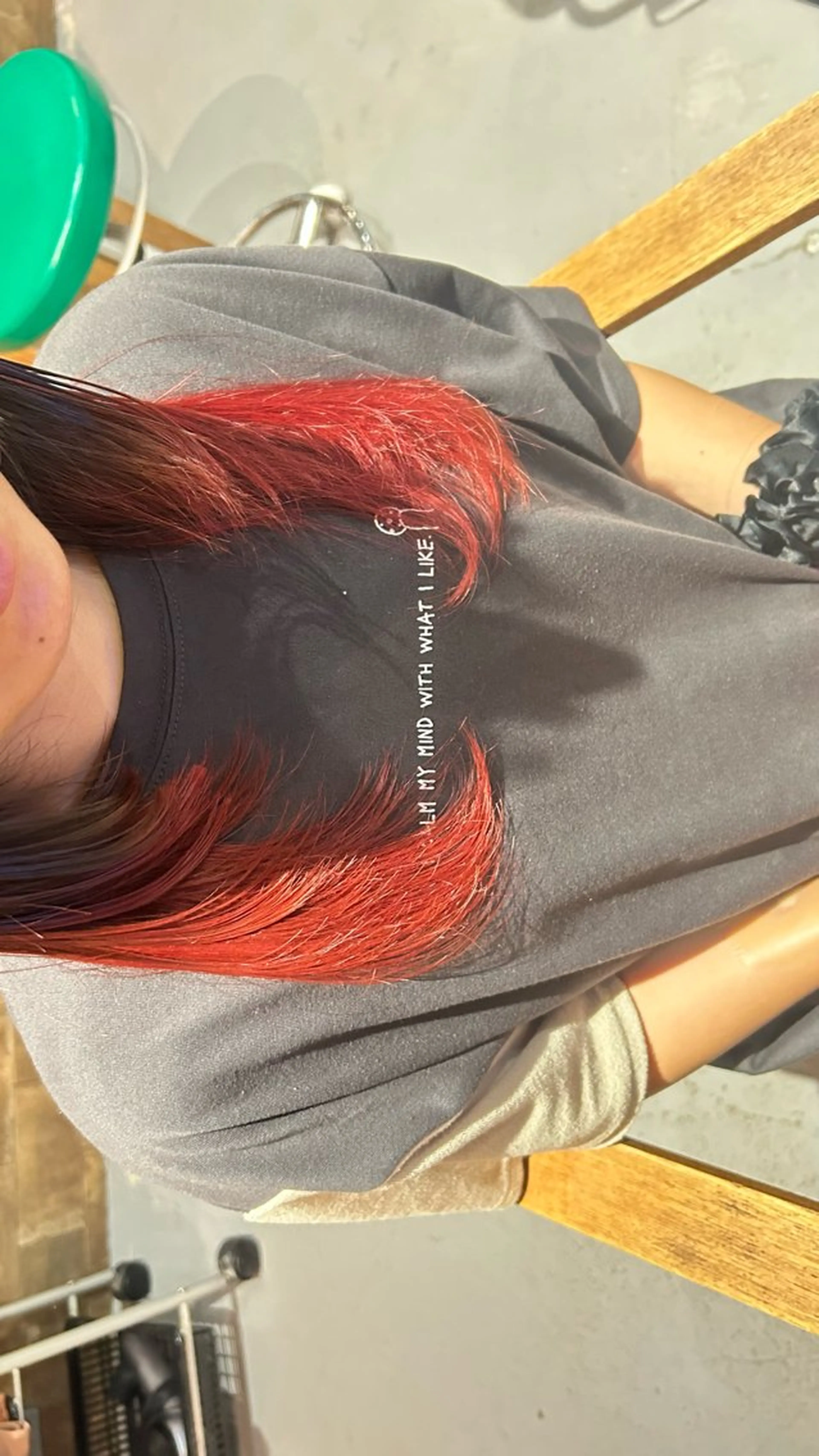 セミロング 大賀 チサトのヘアスタイル