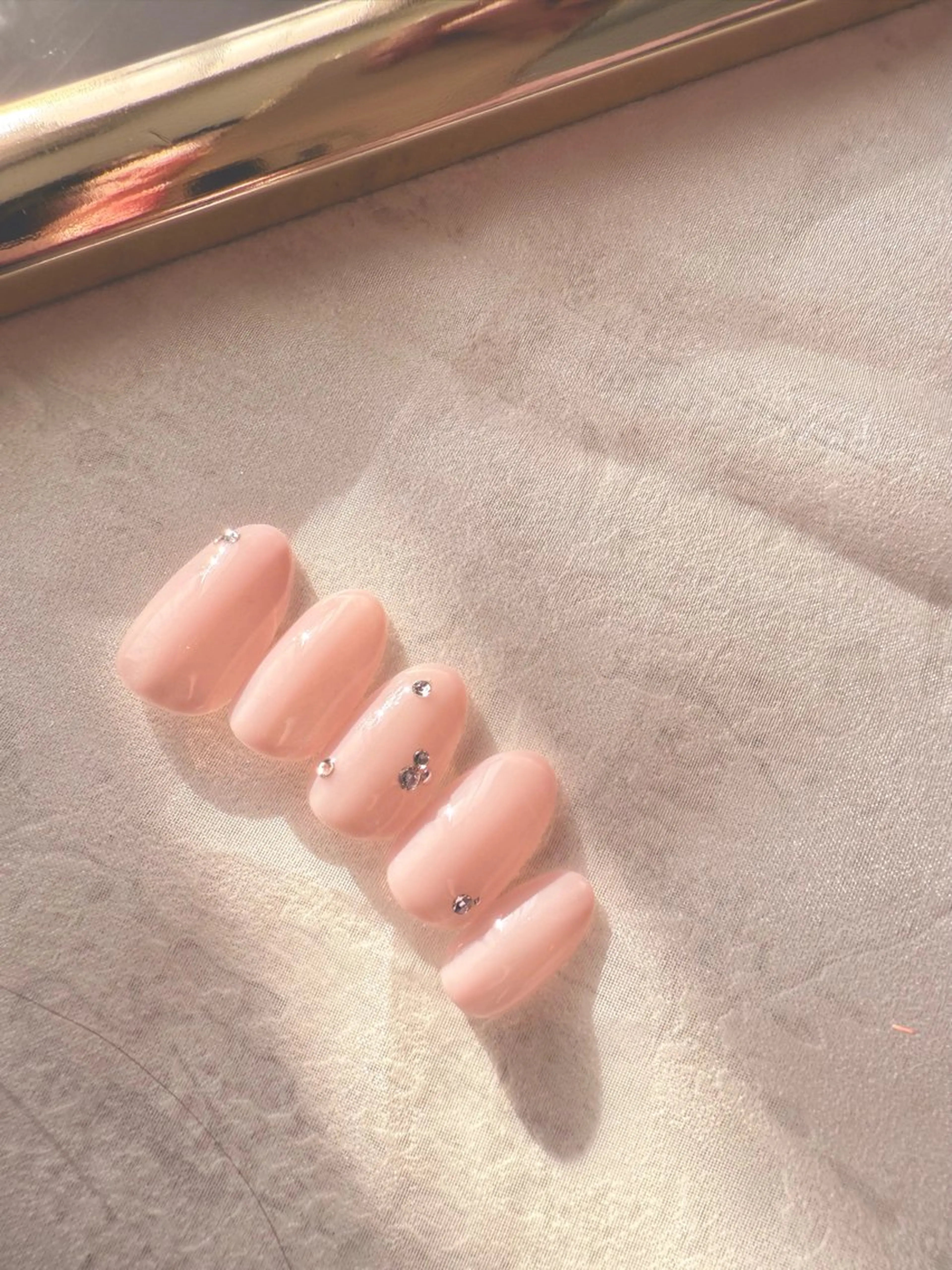 ネイル オフィスネイル ピンク ストーンネイル ハンドネイル Le charme所属・Le charmeのネイルデザイン