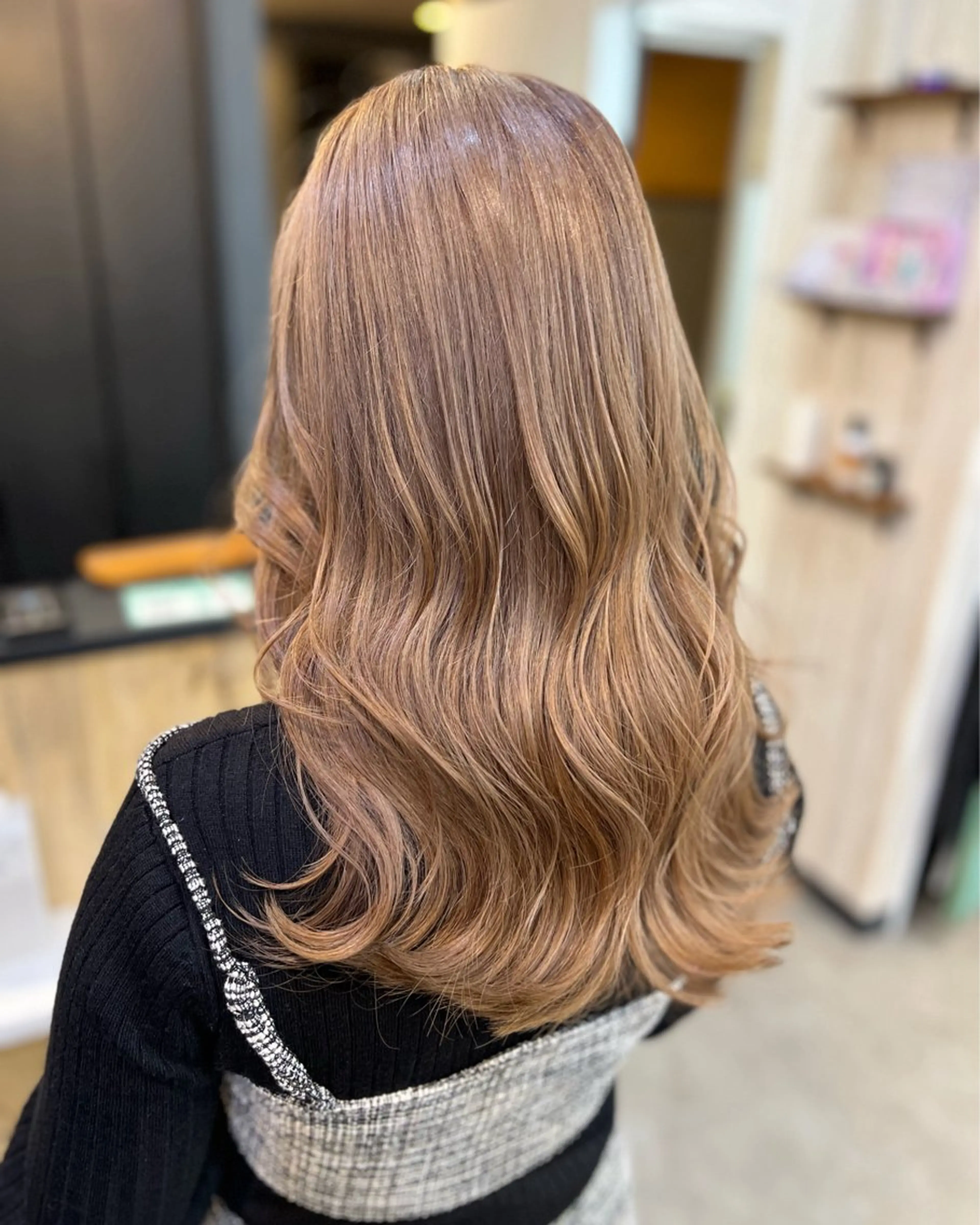 セミロング カラー 【DEST】 KAHOのヘアスタイル