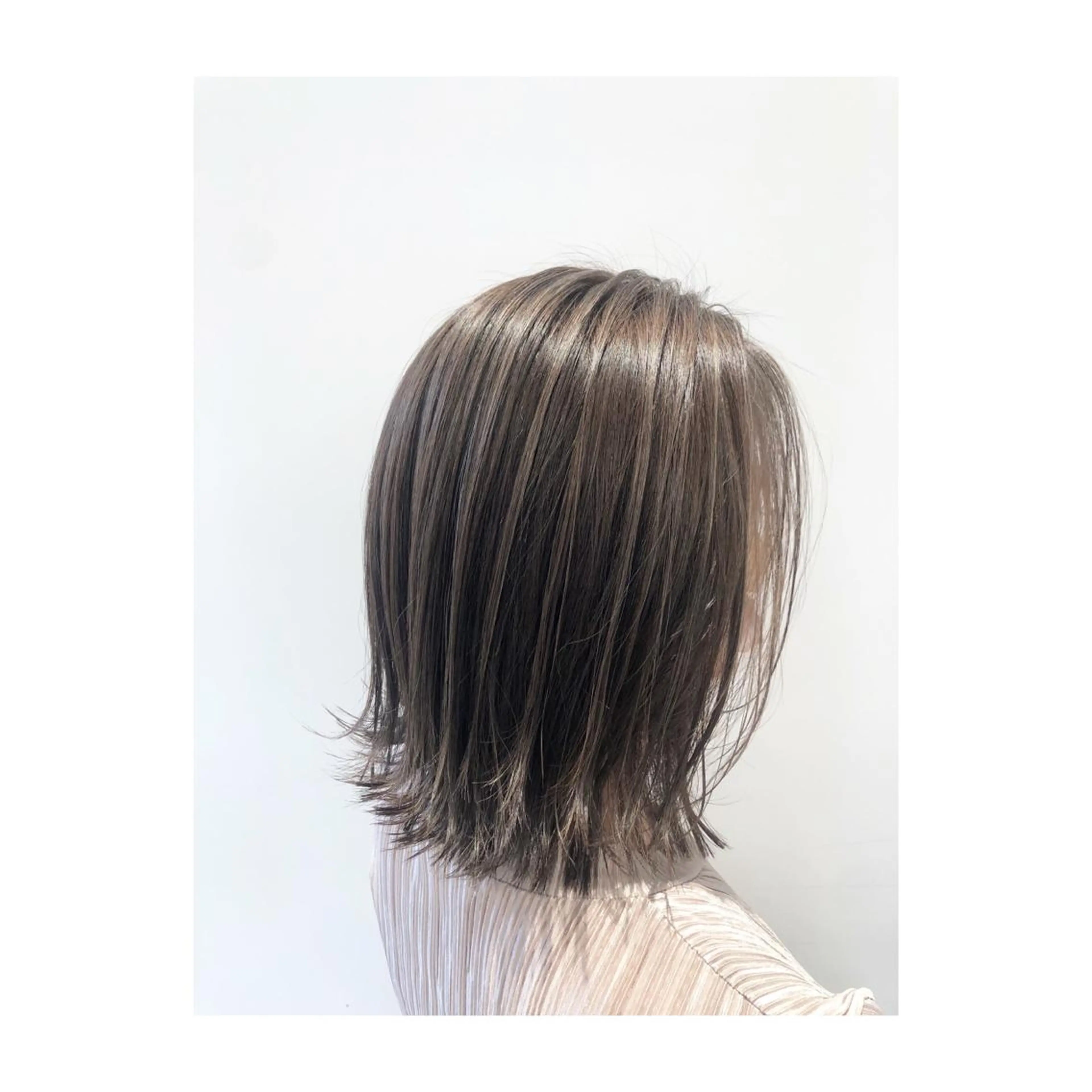 ショート ヘアカラー あらい なつみのヘアスタイル