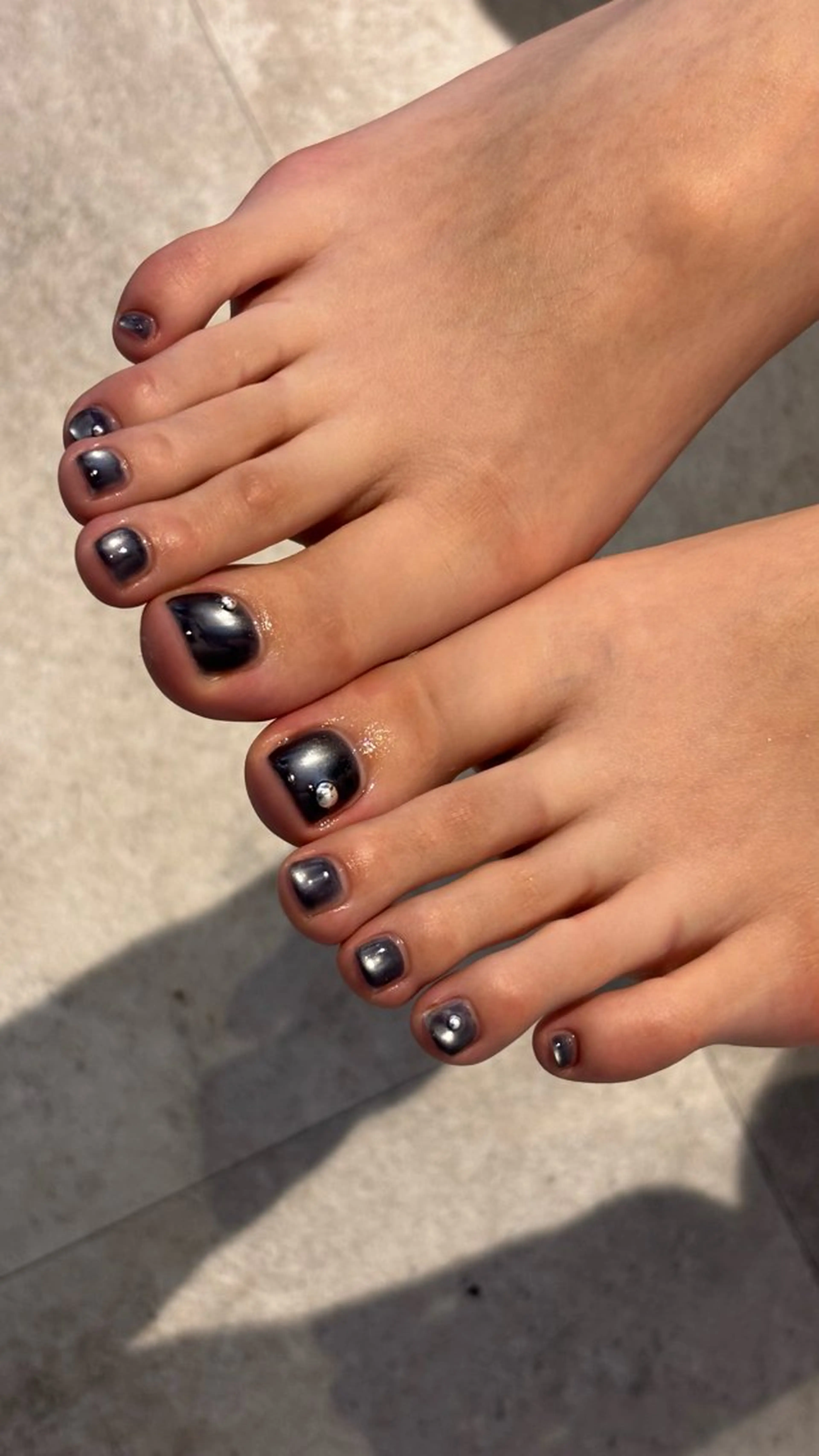 ネイル フットネイル マグネットネイル シンプルネイル フットネイル Umi Nail salon所属・Umi Nail /Akariのネイルデザイン