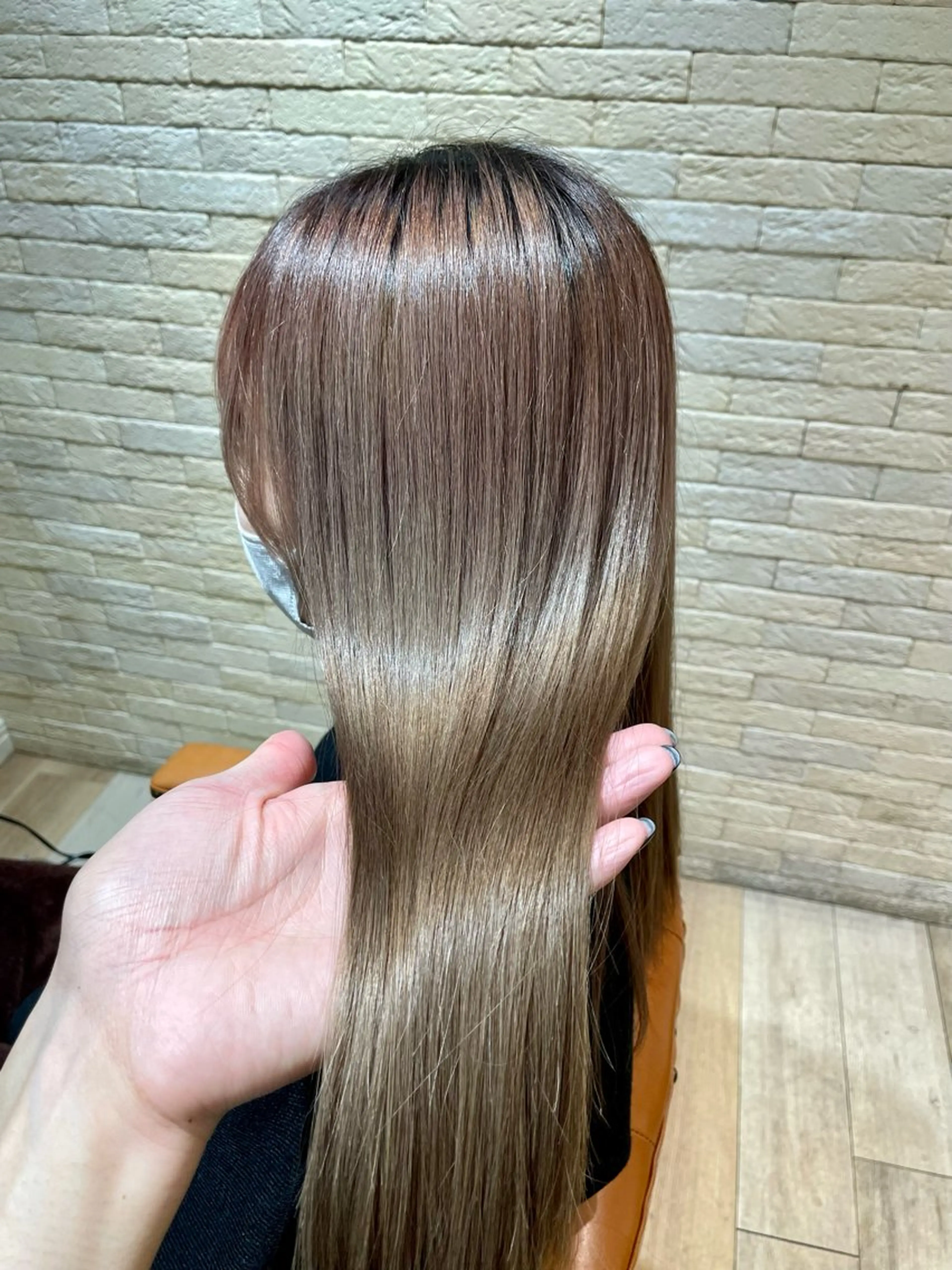 ロング カラー 生尾 虹水のヘアスタイル