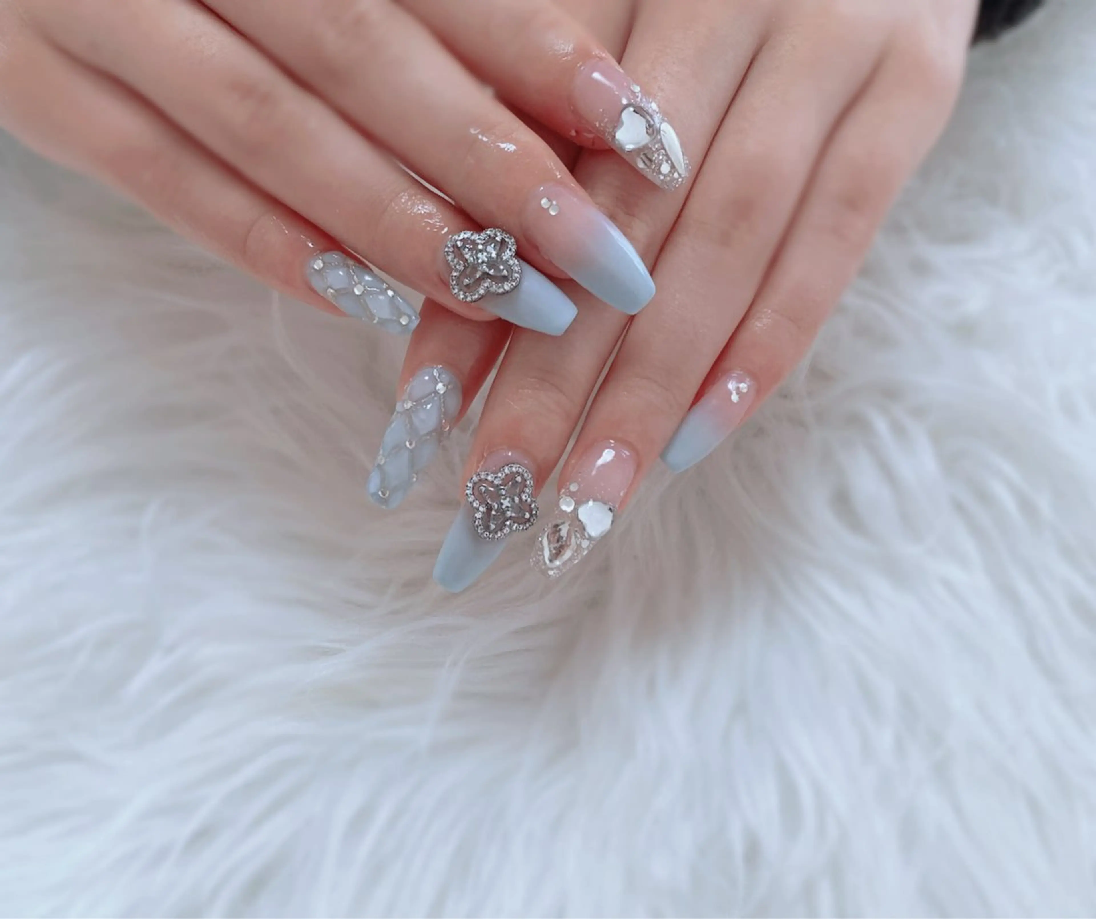 ネイル ESPOIR Ｎのネイルデザイン