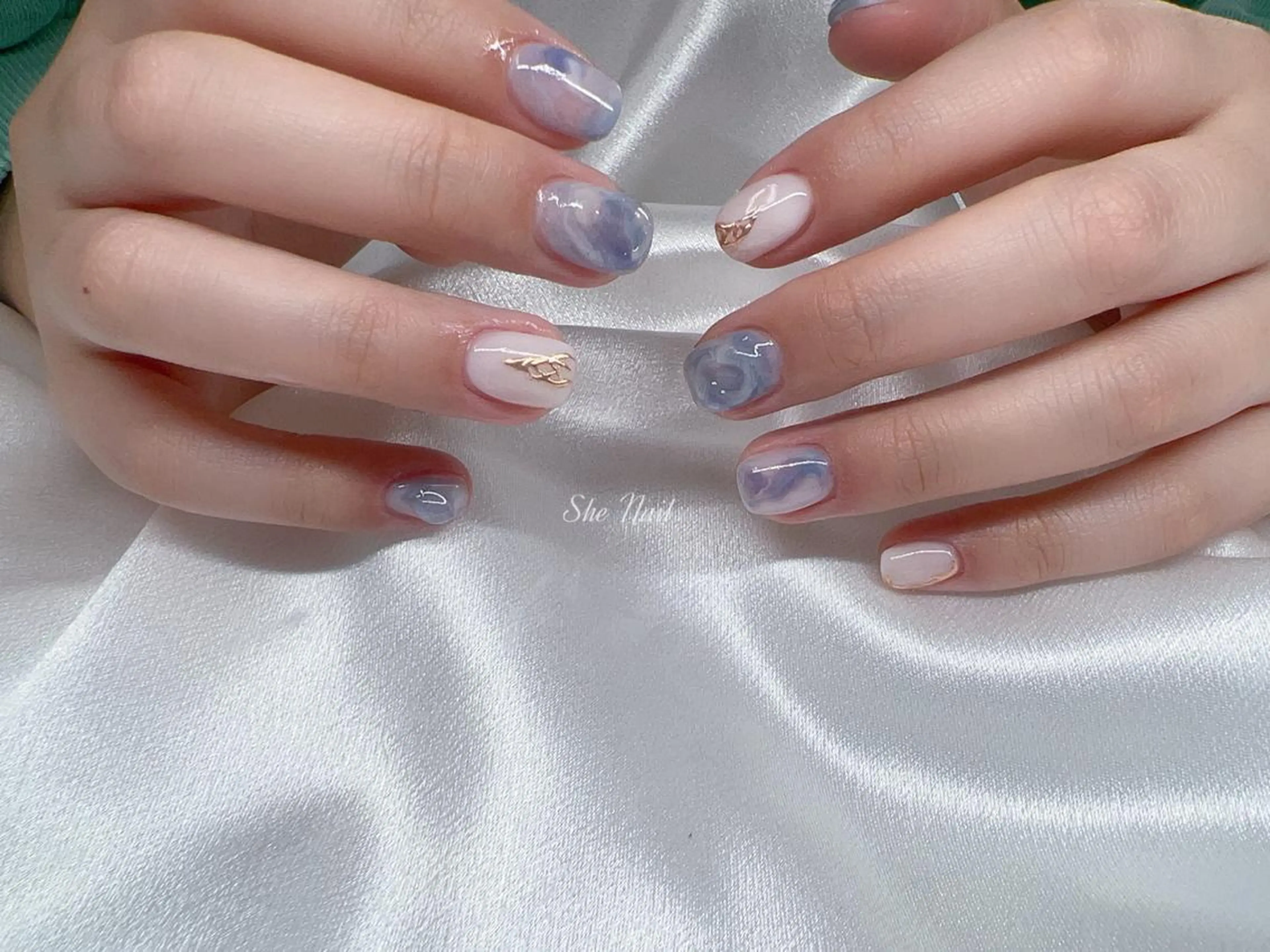ネイル チークネイル 長さ出し フレンチネイル ガラスフレンチ 卒業式 ハンドネイル She   Nail所属・ISA_ BELLAのネイルデザイン