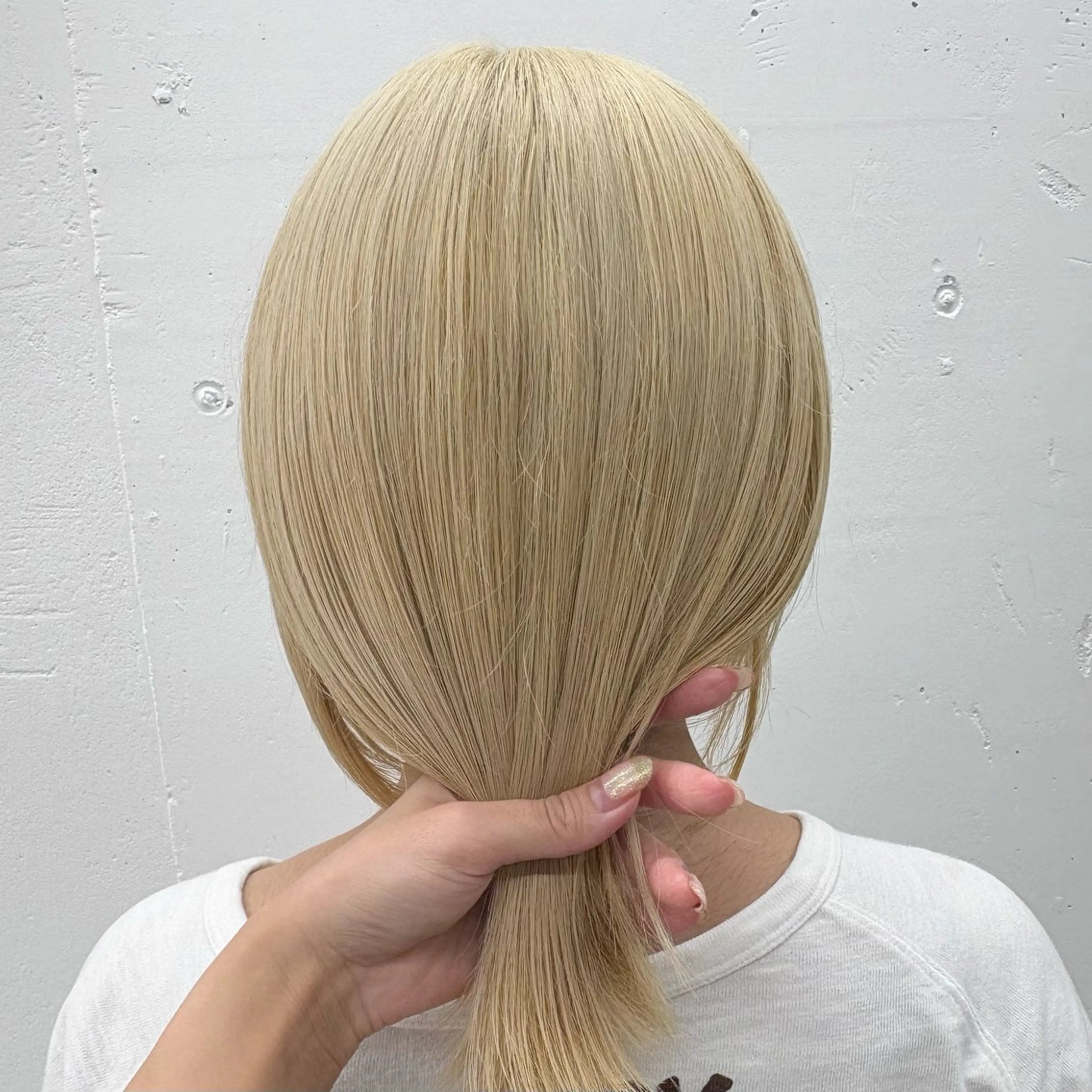 ミディアム カラー ブリーチ 抜きっぱなしブロンド ブロンド ホワイトブロンド カット ヘアカラー トリートメント ヘッドスパ ❣️星野のあ❣️ 優しいダブルブリーチのヘアスタイル