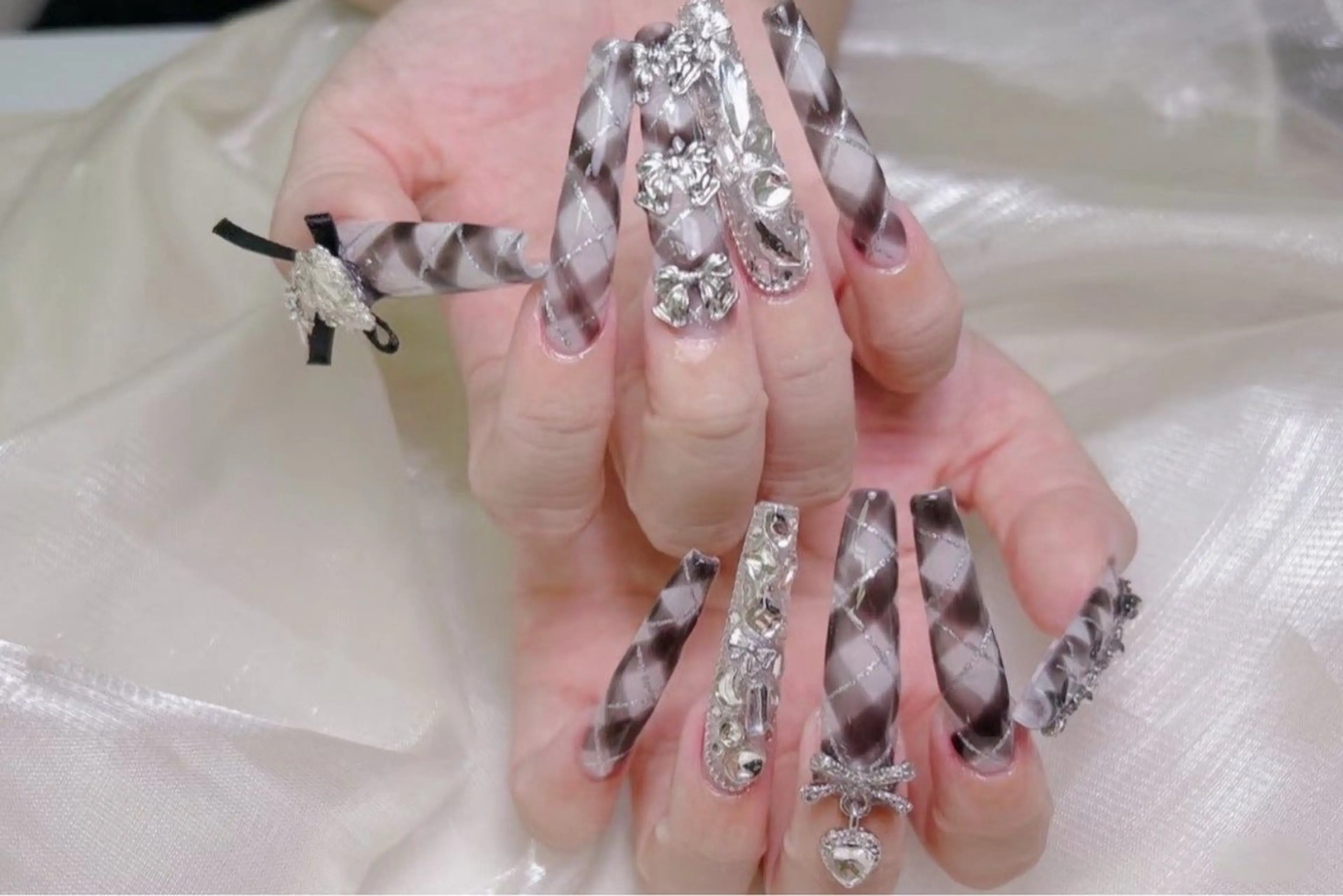 ネイル MARHCHU NAILのネイルデザイン