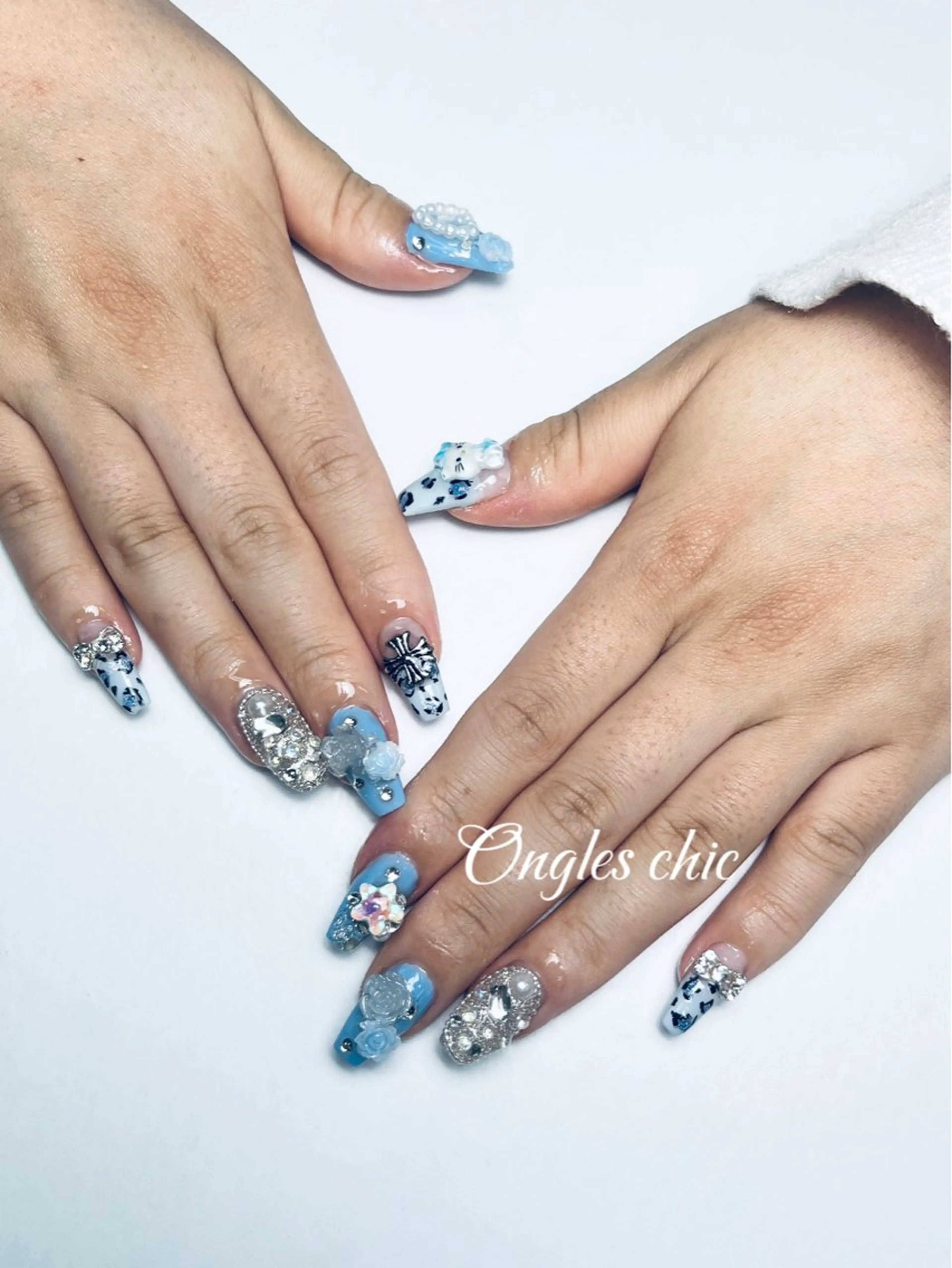 ネイル ハンドネイル ongles chicのネイルデザイン