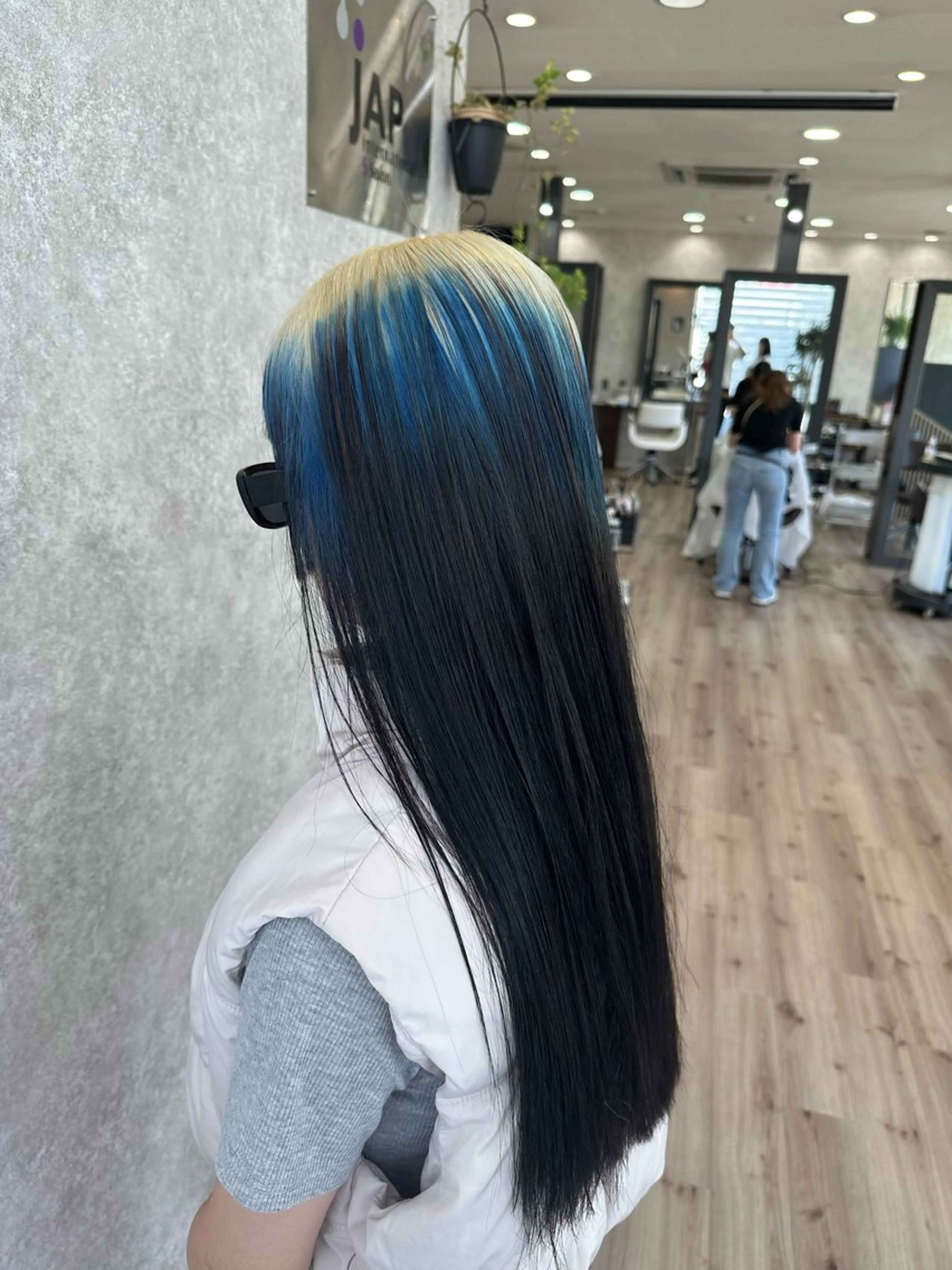 カラー 平林 弥斗のヘアスタイル