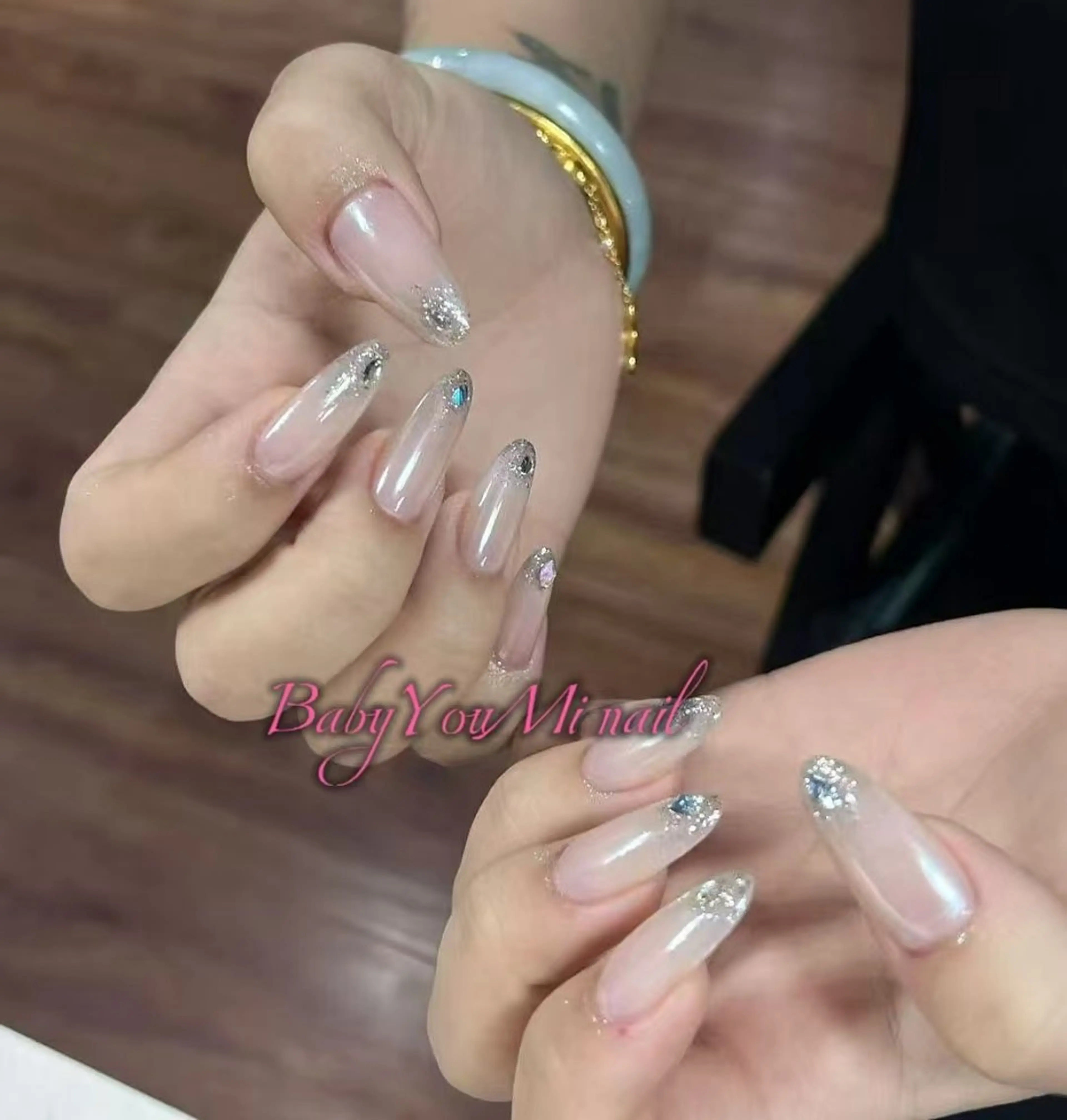 ネイル オーロラネイル フラワーネイル フットネイル フレンチネイル ジェルネイル ハンドネイル 服部 あゆみのネイルデザイン