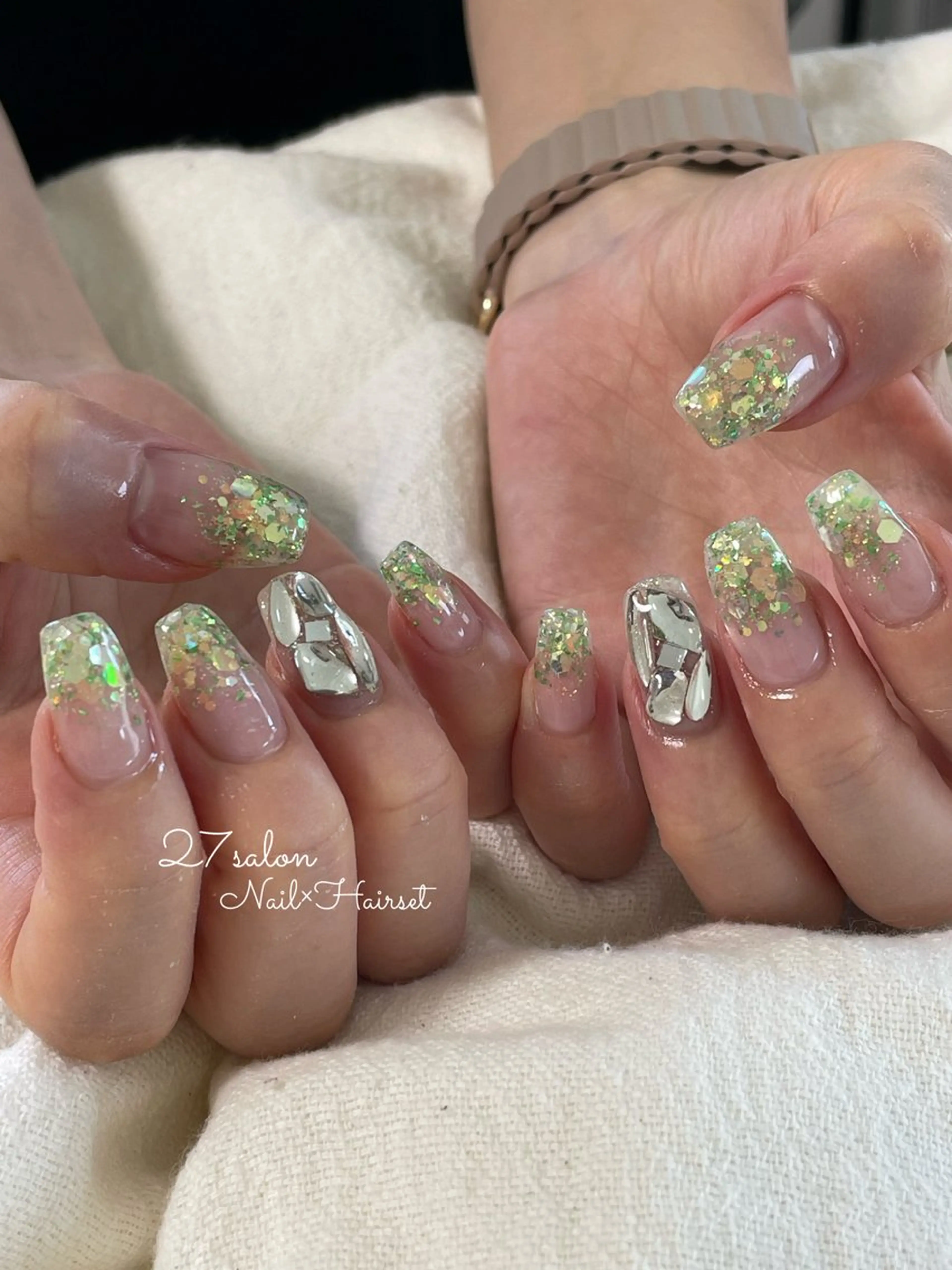 ネイル グラデーション ホログラムネイル 27salon yuinaのネイルデザイン