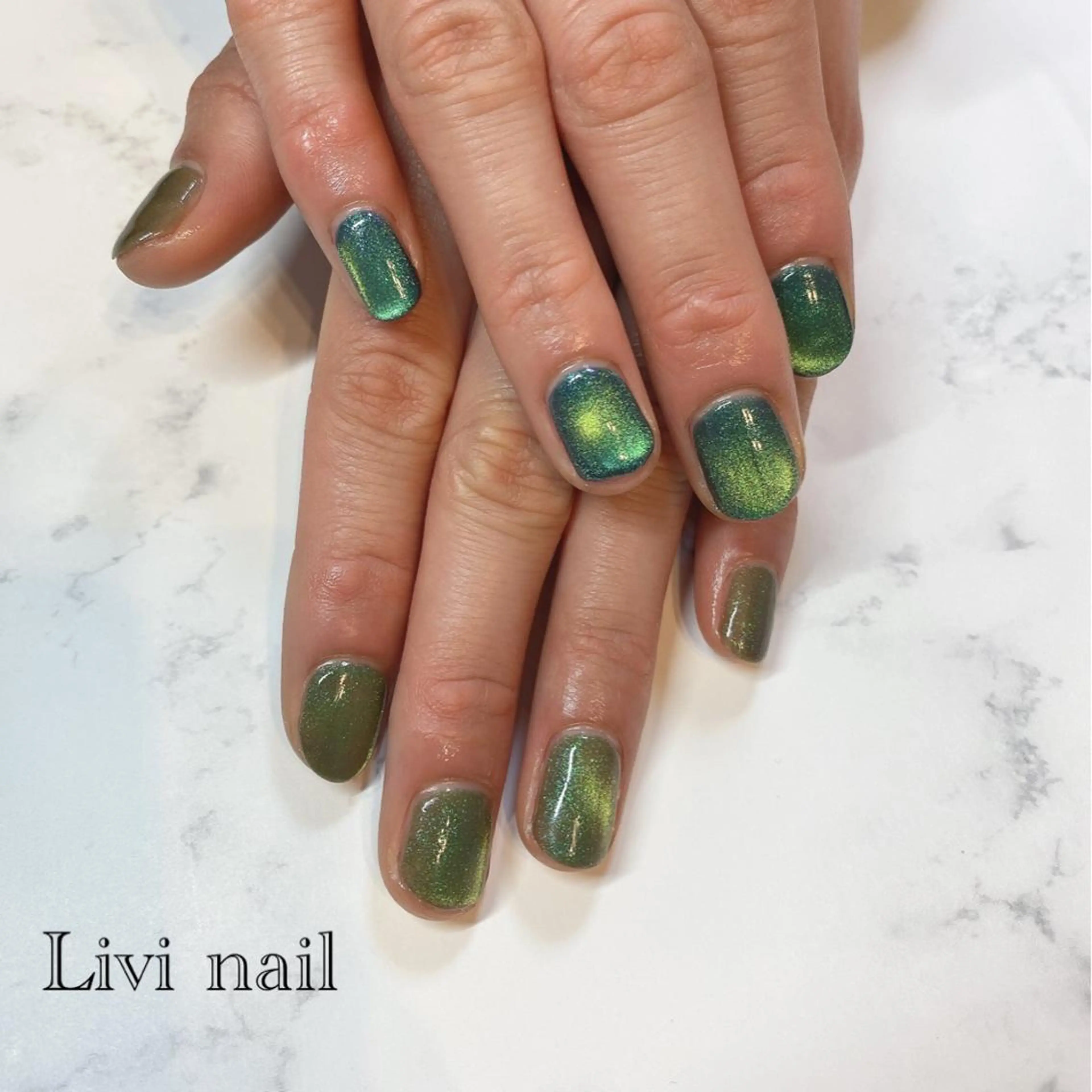 ネイル グリーン マグネットネイル nailsalon eplusのネイルデザイン