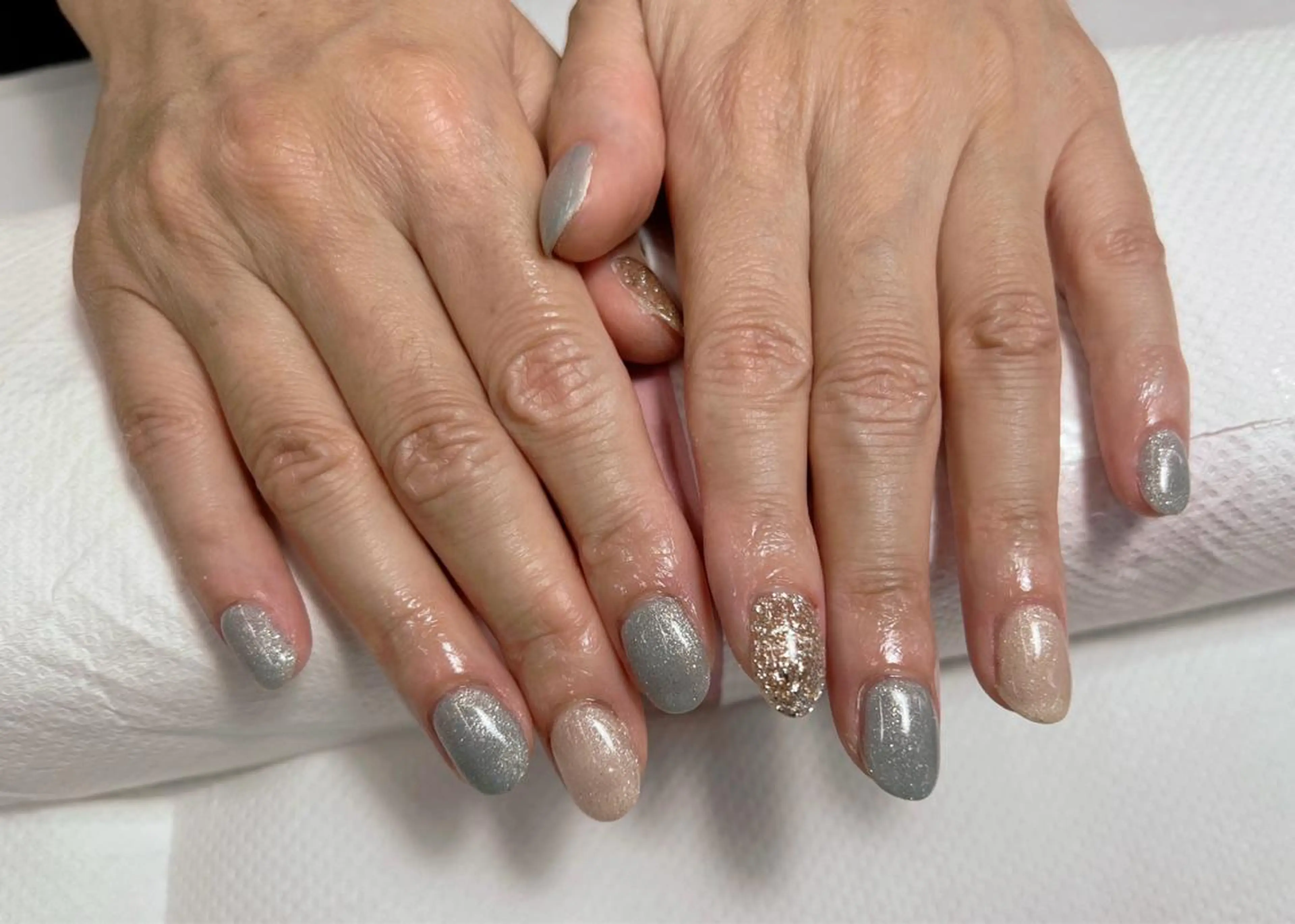 ネイル キラキラネイル ラメ(グリッター) ワンカラーネイル 【MAXKELLY】 Shiotaのネイルデザイン