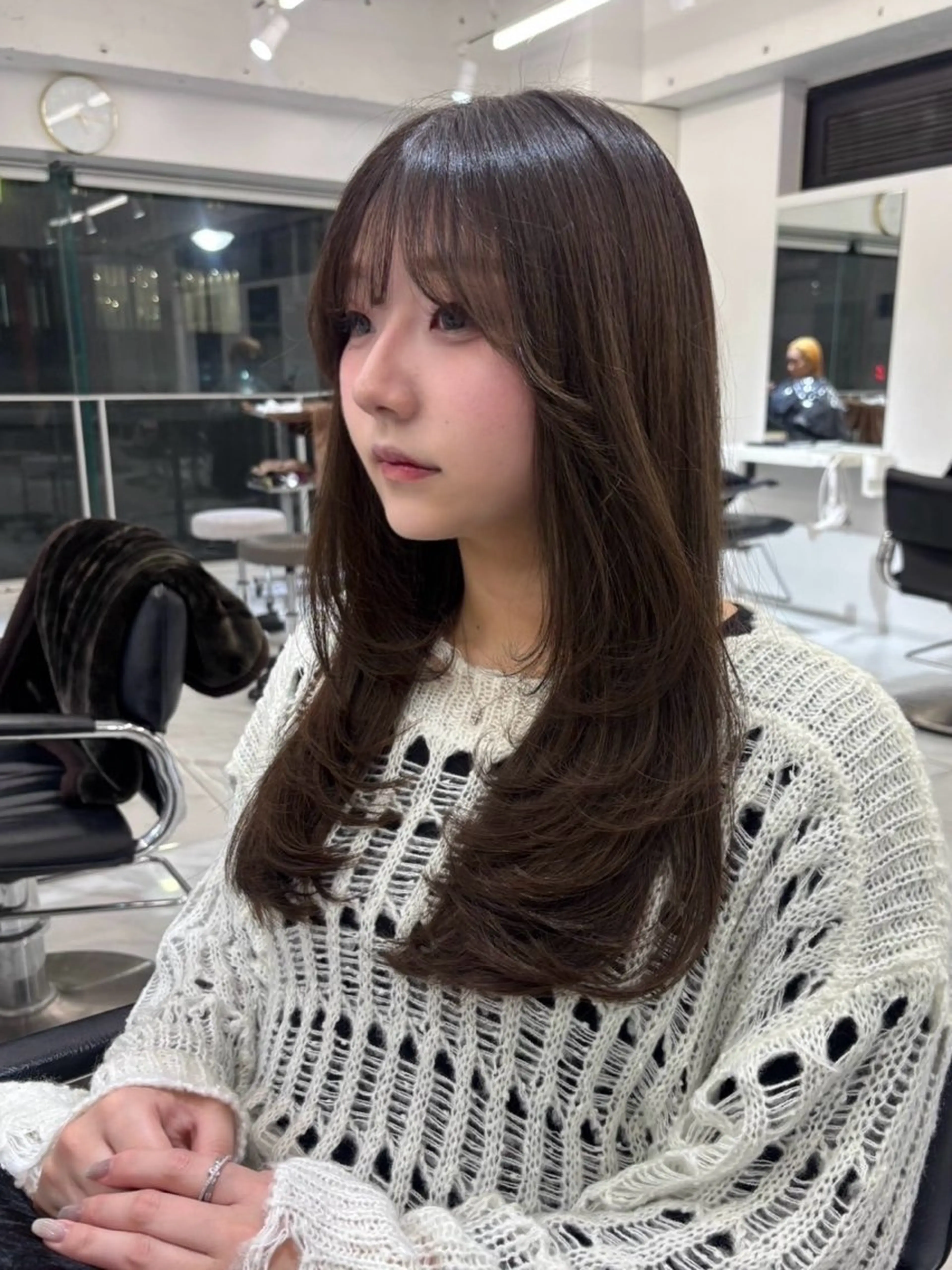 セミロング カラー オリーブカラー 韓国風ヘア レイヤーカット カット ヘアカラー レイヤー/ハイトーン 渋谷/Satsukiのヘアスタイル