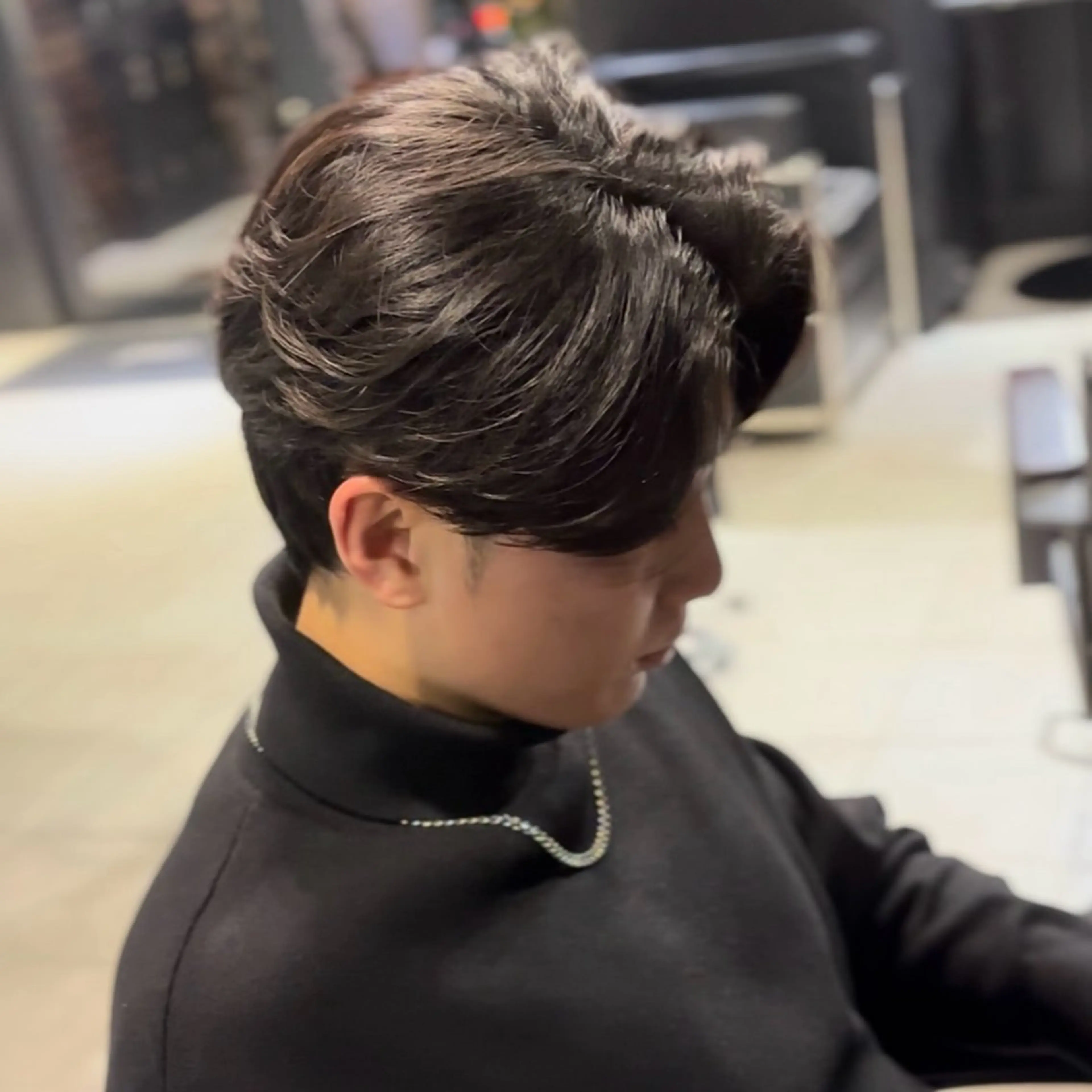 ミディアム パーマ ミディアムパーマ ツイストスパイラルパーマ ニュアンスパーマ スパイラルパーマ ツイストパーマ カット パーマ センターパート支持率 No.1【心斎橋】のヘアスタイル