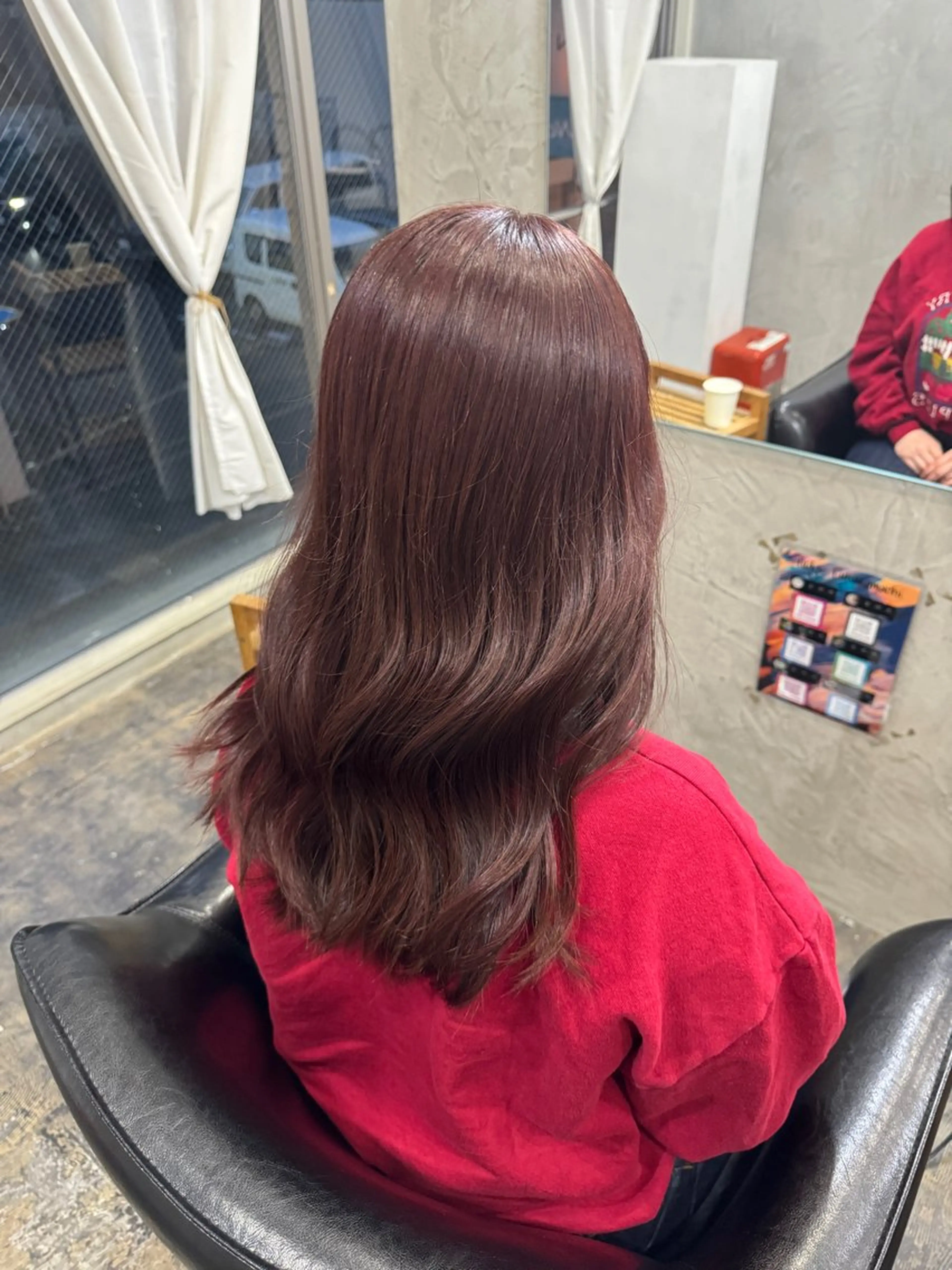 ロング ピンクブラウン MaisonHALU さくらのヘアスタイル