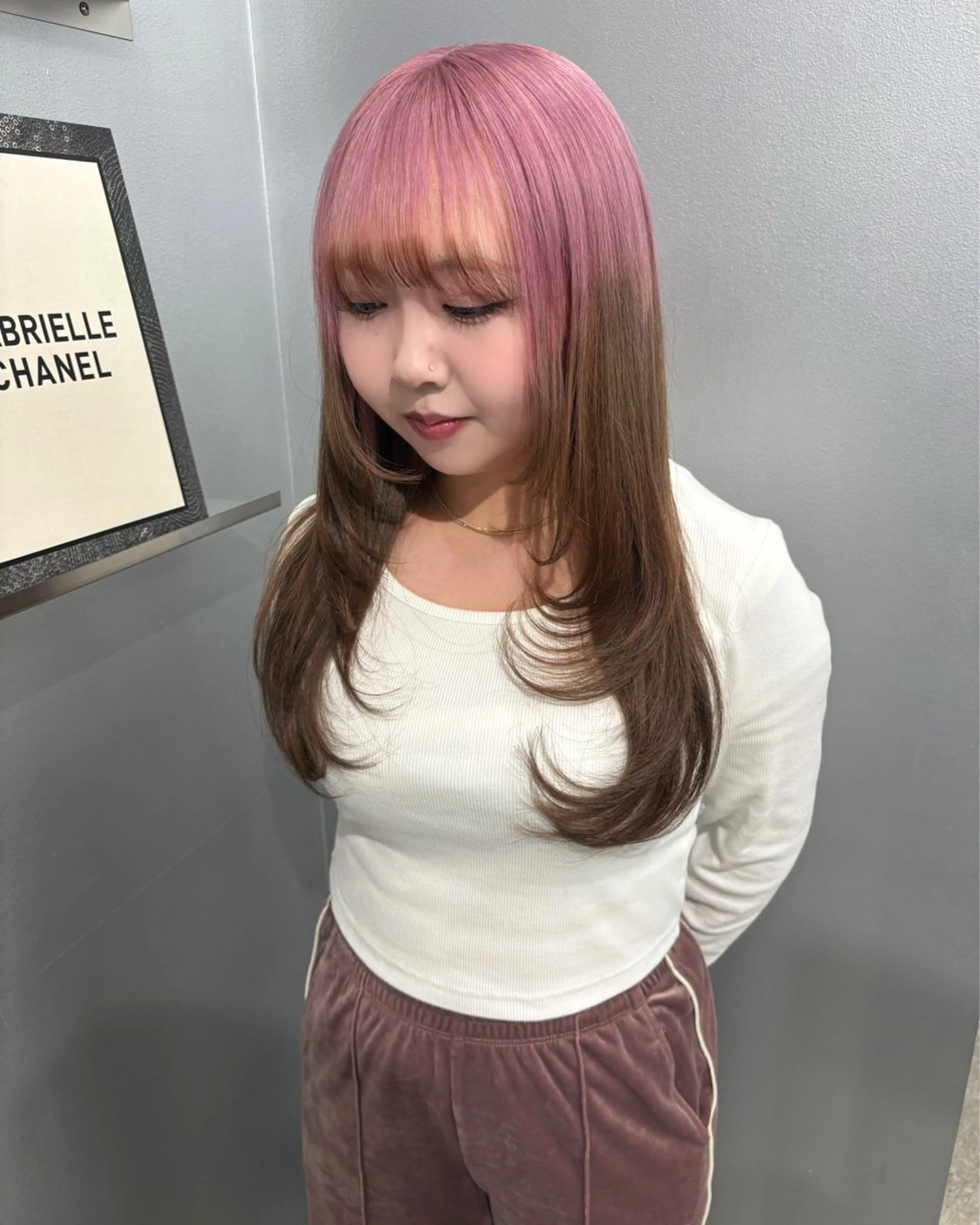 セミロング カラー pele 梅田所属・PELEハイトーン shinobuのヘアスタイル