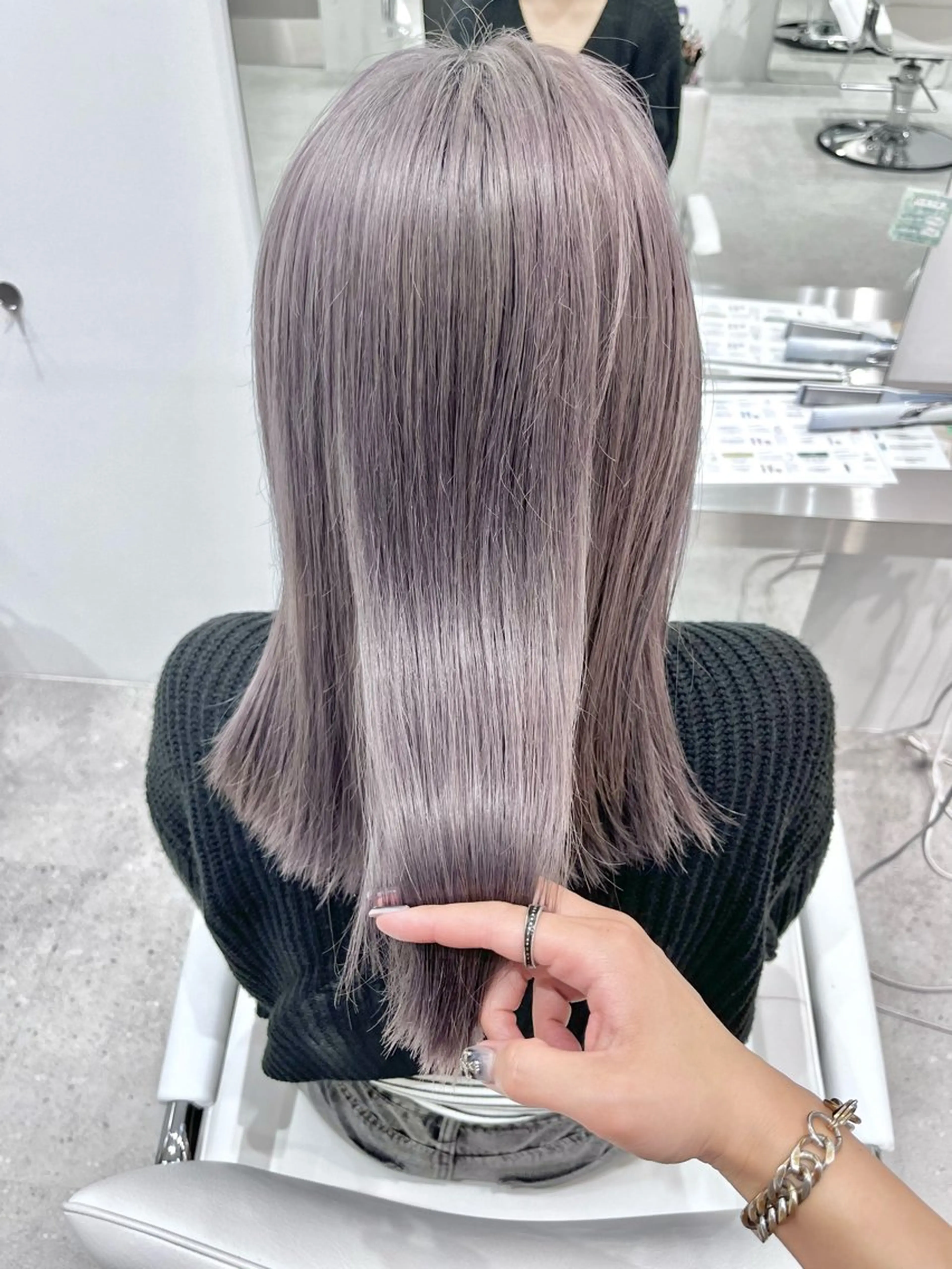 ミディアム カラー ラベンダーカラー シルバー 艶カラー ⋆✦ HIROMIのヘアスタイル