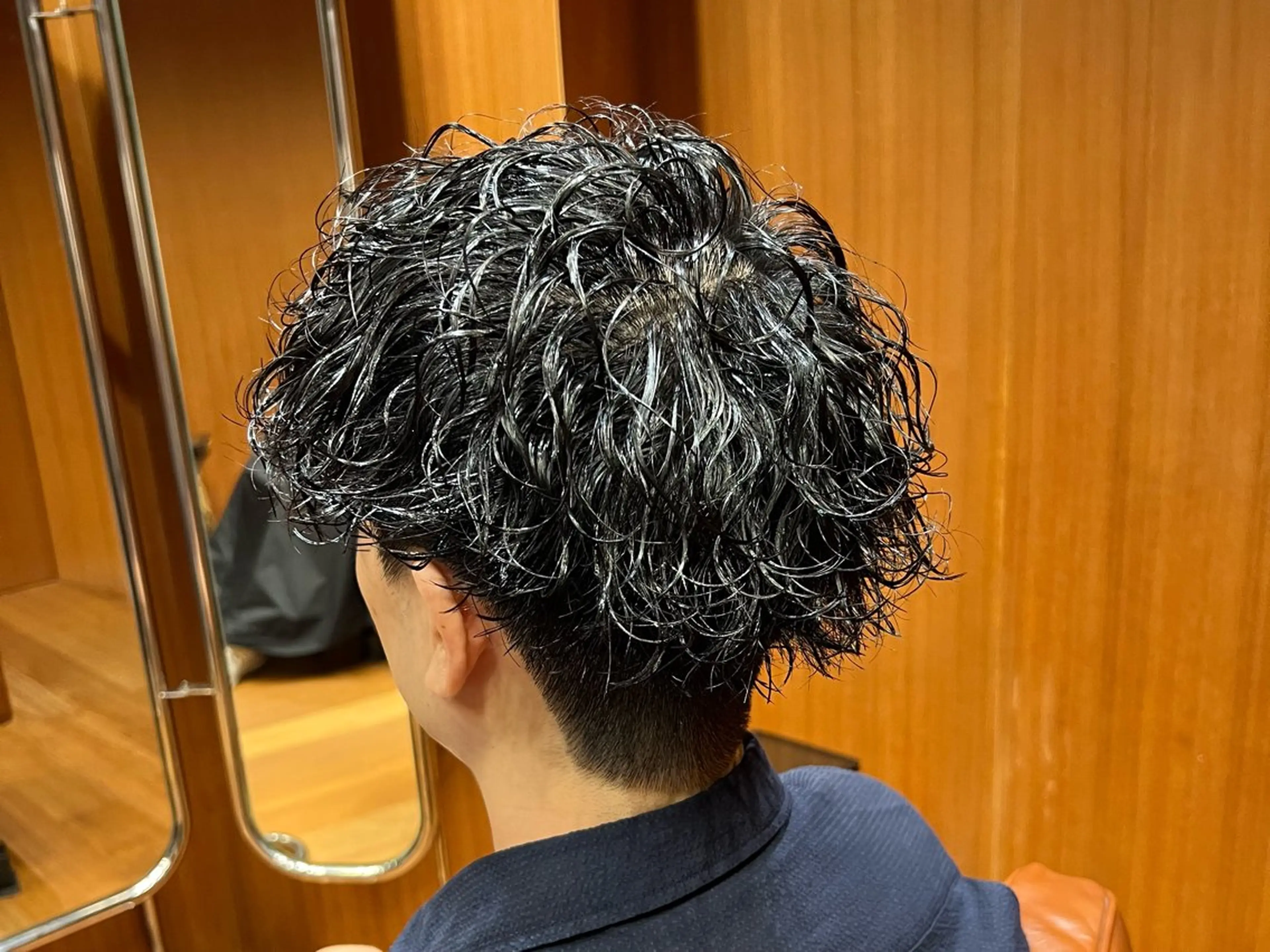 ショート パーマ メンズ マッシュ メンズパーマ 刈り上げ 波巻きパーマ スパイラルパーマ カット パーマ トリートメント メンズサロン FLICK所属・平尾薬院メンズカット FLICK/パーマのヘアスタイル