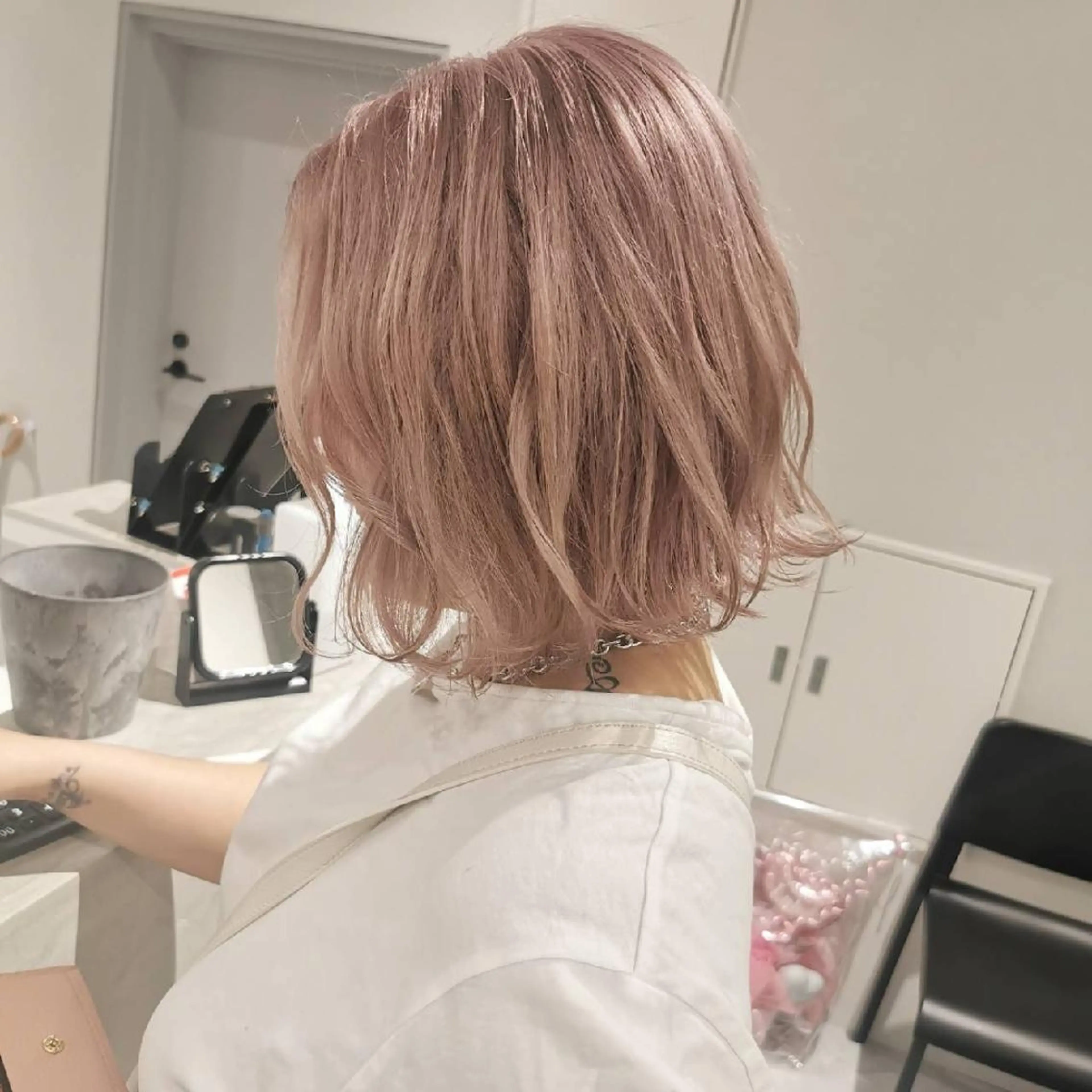 ショート カット ヘアカラー トリートメント Luisハイライト　 喜連瓜破、髪質改善のヘアスタイル