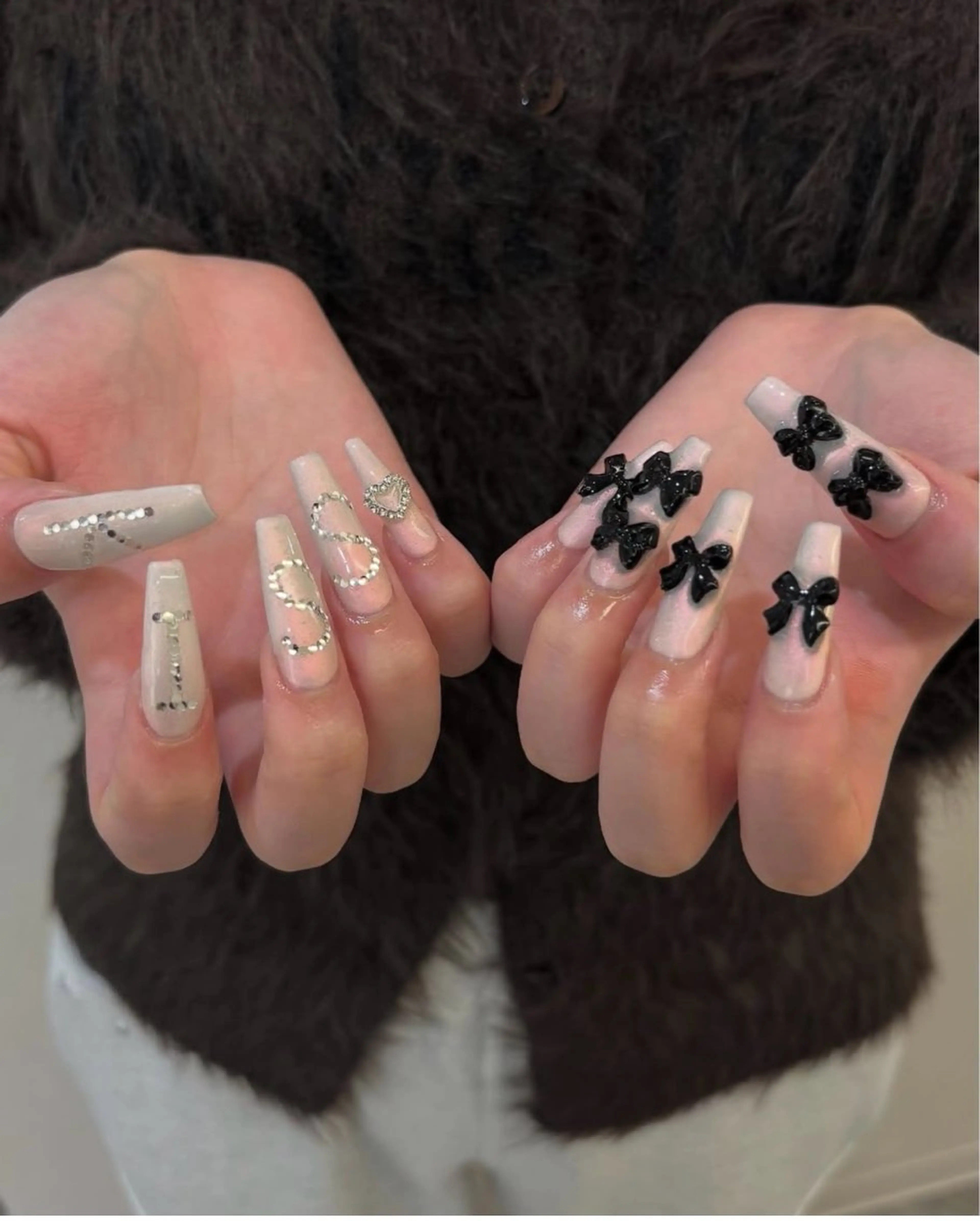 ネイル フレンチネイル グラデーション 韓国ネイル マグネットネイル シンプルネイル ハンドネイル CoMo Nail Studio所属・CoMo Nailのネイルデザイン
