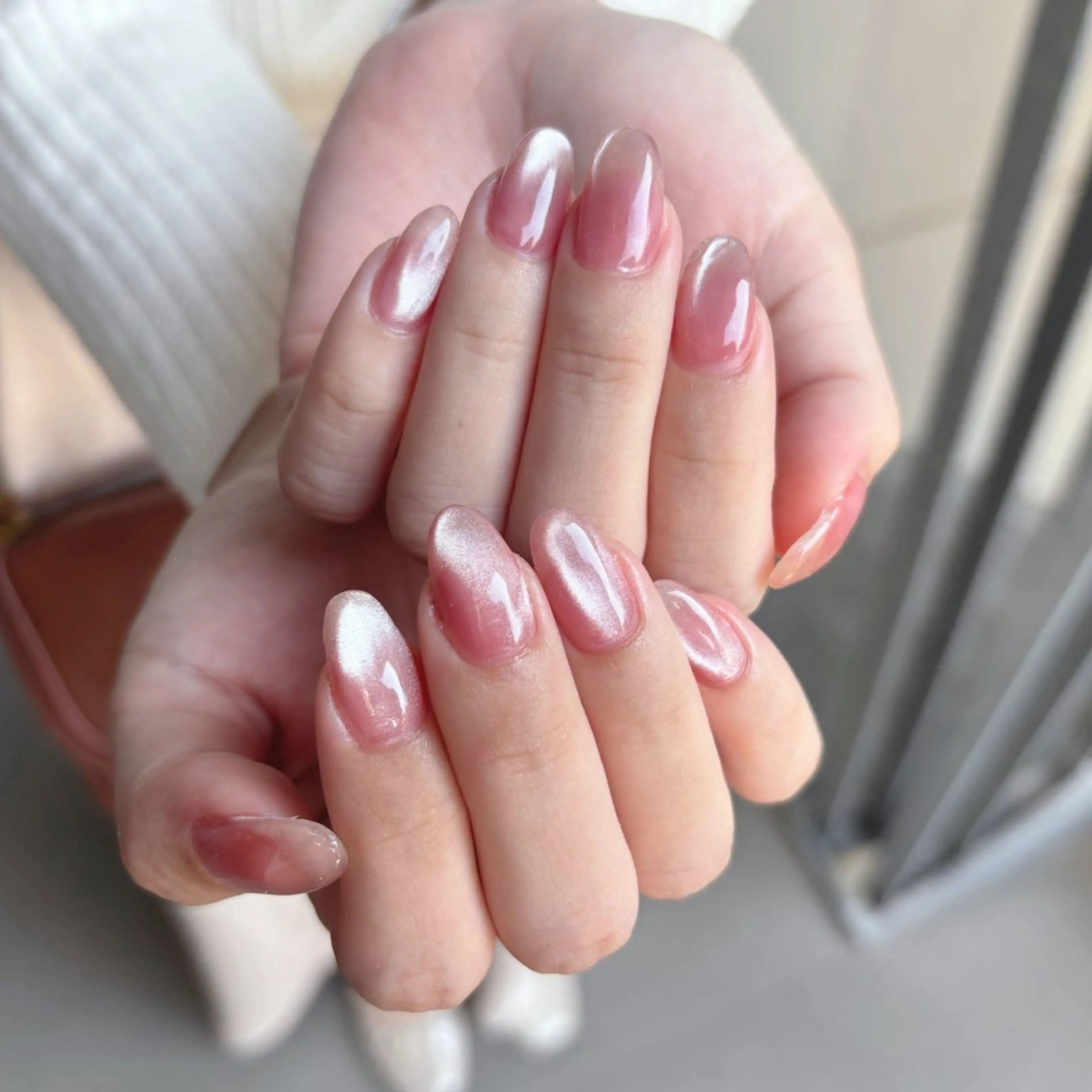 ネイル マグネットネイル ピンク AmoNAIL💅 谷町4丁目のネイルデザイン