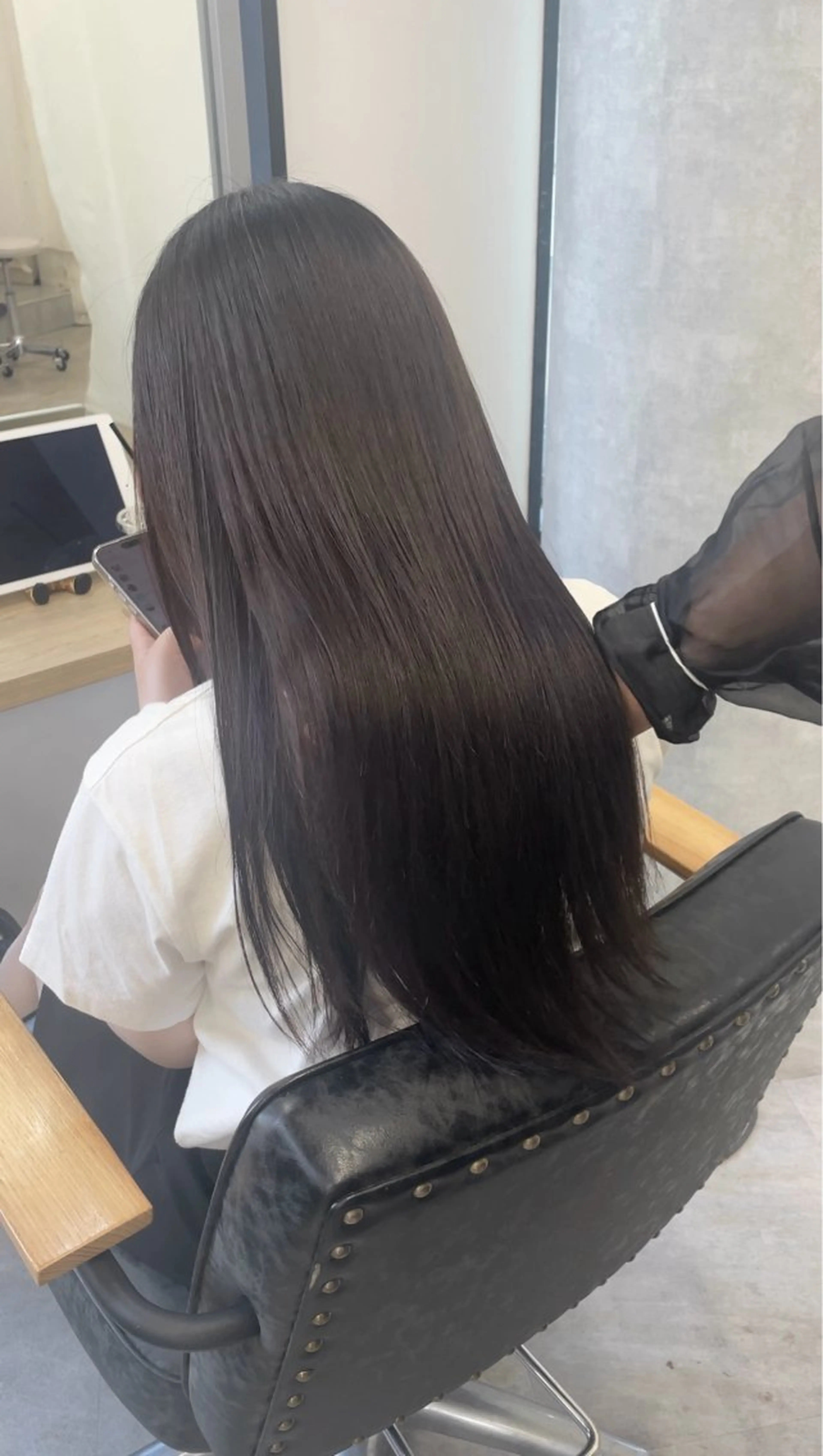 ロング カラー 透明感カラー 髪質改善 レイヤーカット 縮毛矯正 カット トリートメント 髪質改善、癖毛直し 縮毛矯正指名No.1のヘアスタイル