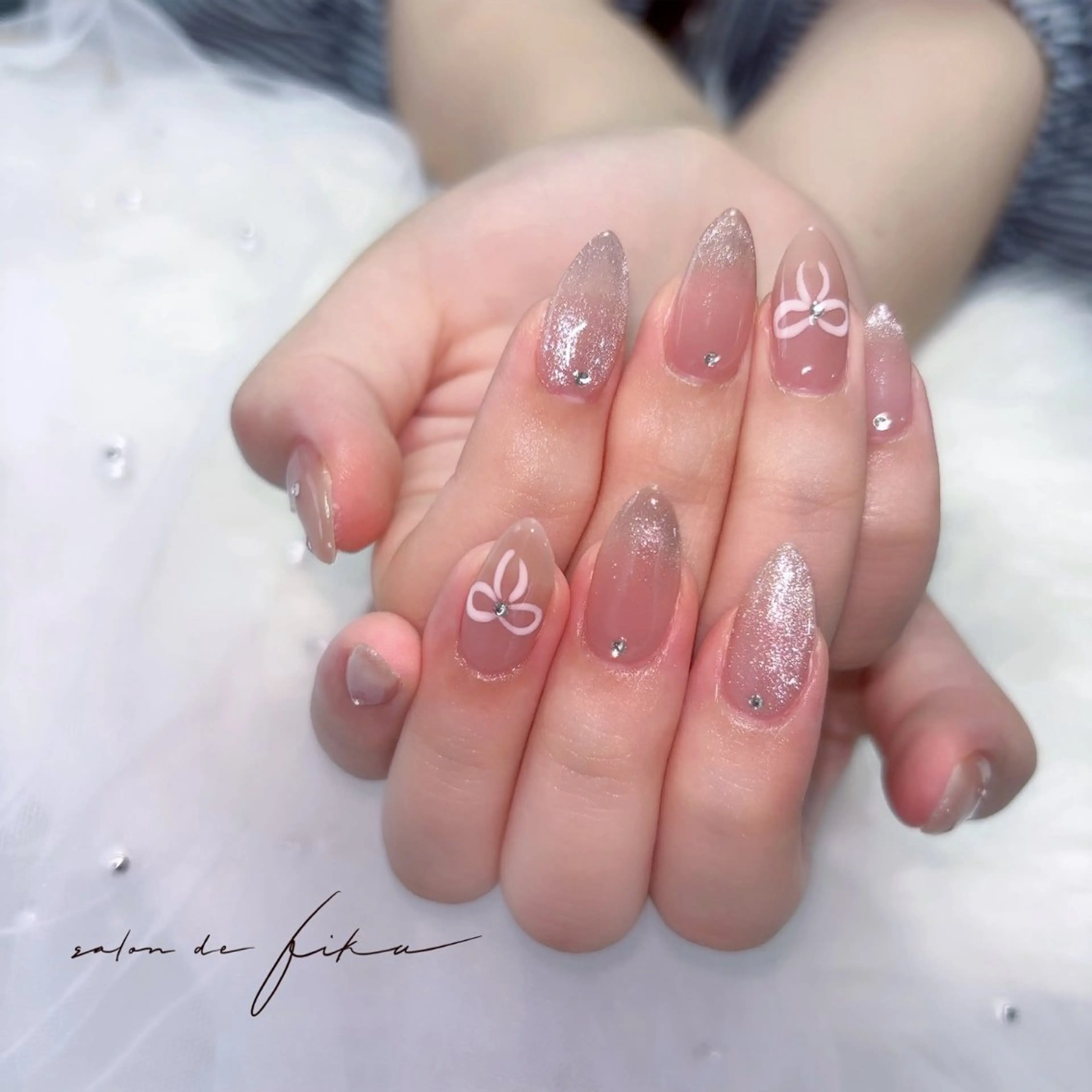 ネイル リボン ハンドネイル ayano 【パラジェル取扱店】のネイルデザイン