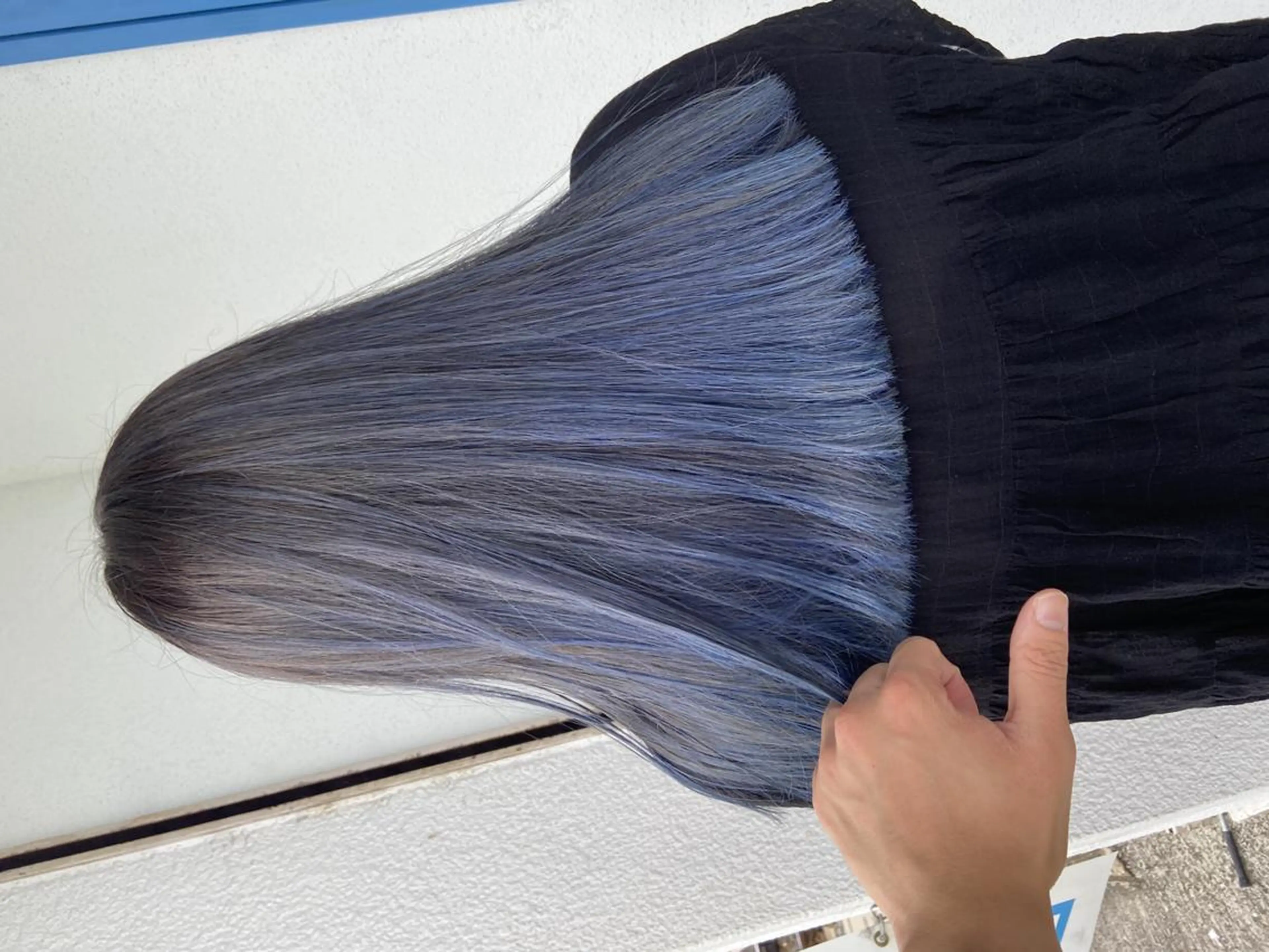 セミロング カラー アディクシーカラー アッシュ バレイヤージュ ブリーチ ケアブリーチ corazon ブリーチのヘアスタイル