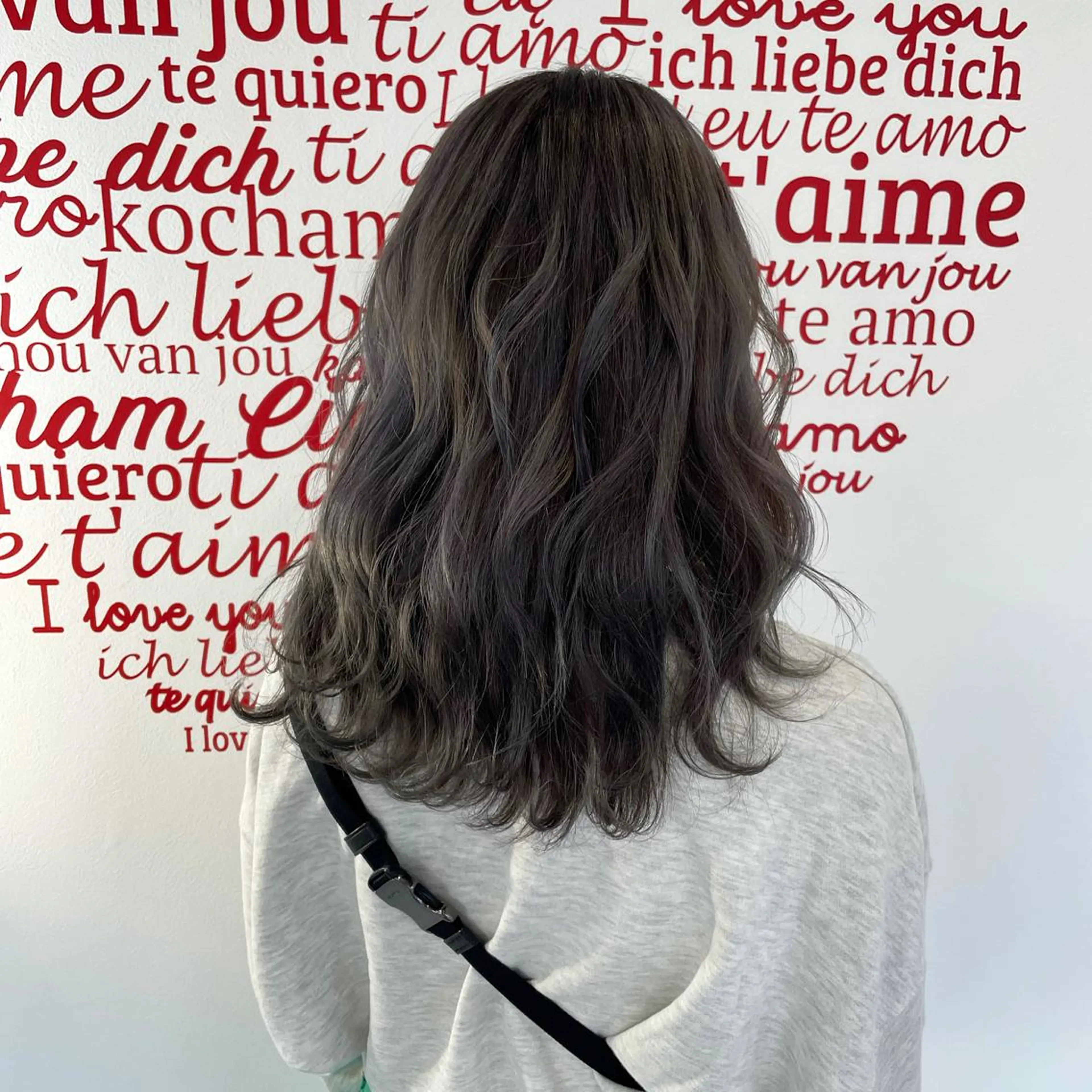ミディアム カラー CREAPY　日向野 利菜のヘアスタイル