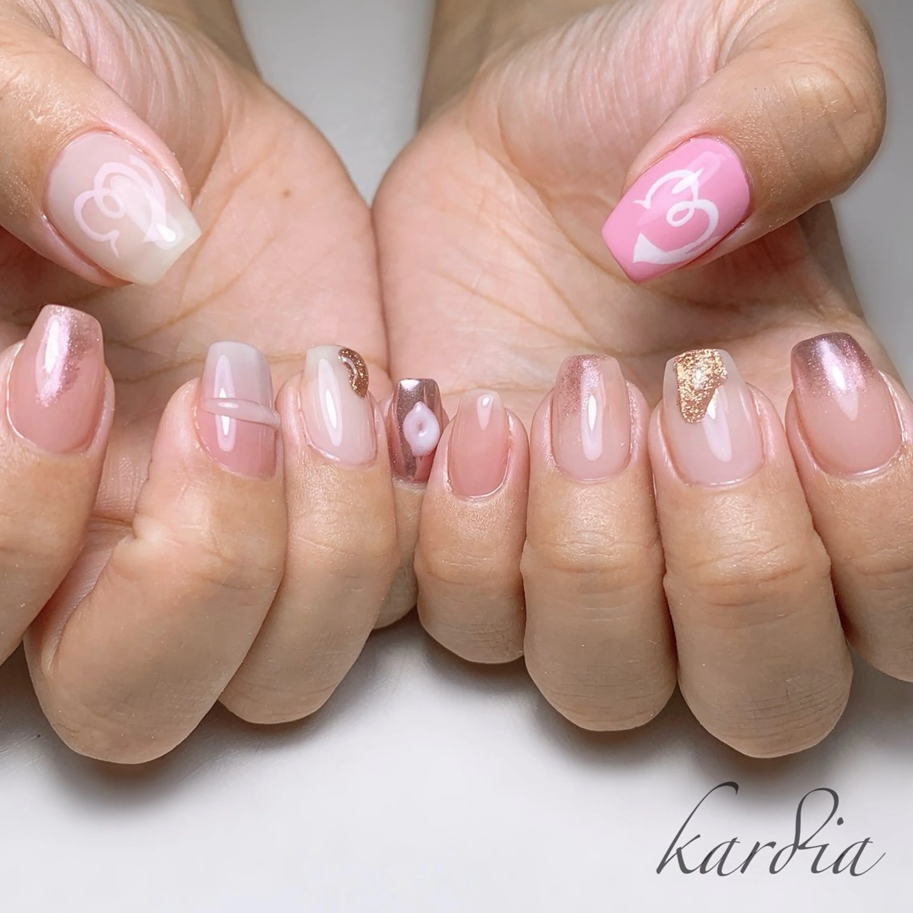 ネイル ハンドネイル καρδιά -ｶﾙﾃﾞｨｱ-のネイルデザイン