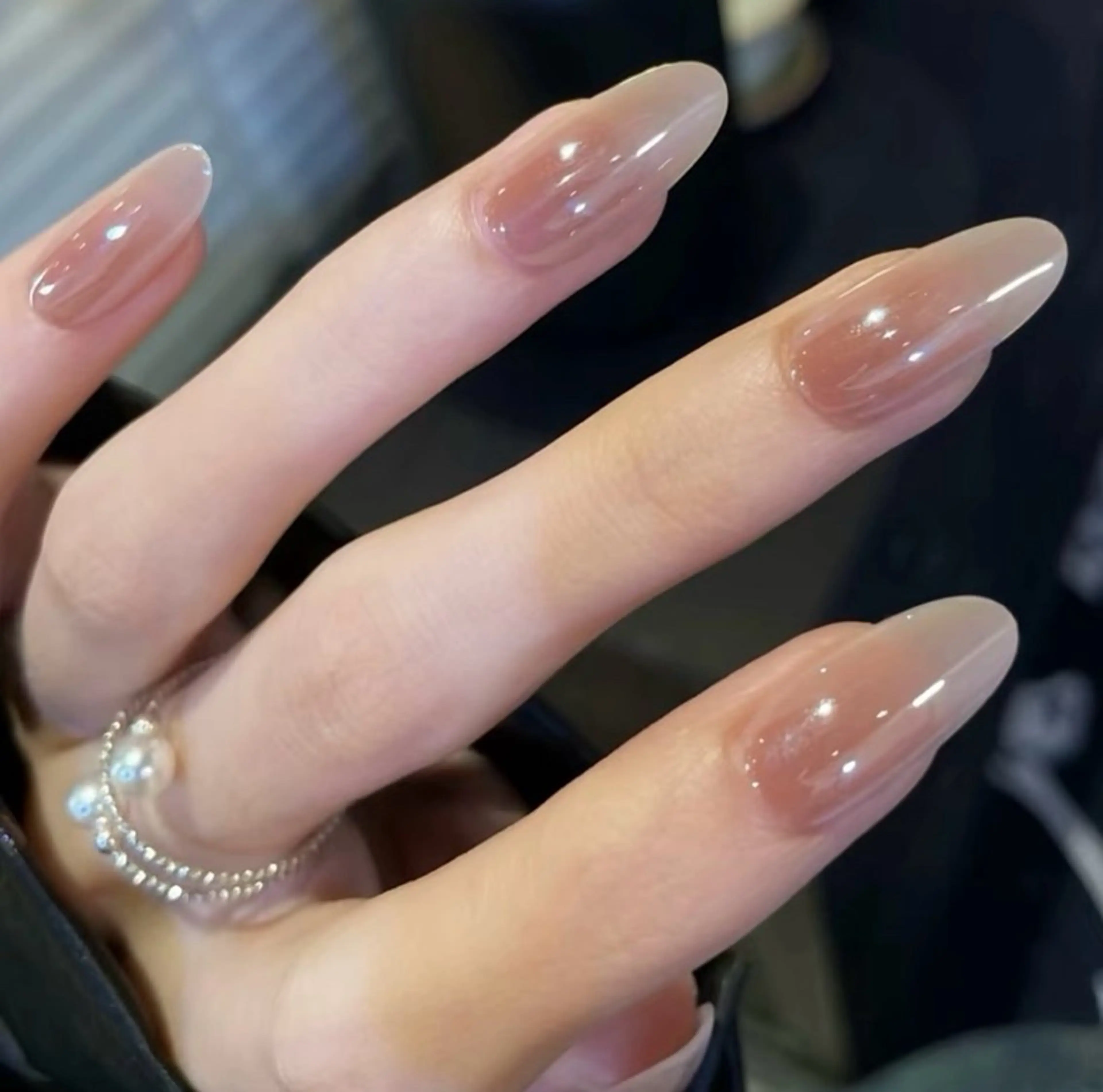 ネイル チークネイル 長さ出し フラワーネイル フレンチネイル ガーリー SunNail池袋駅 ワンホンネイルのネイルデザイン