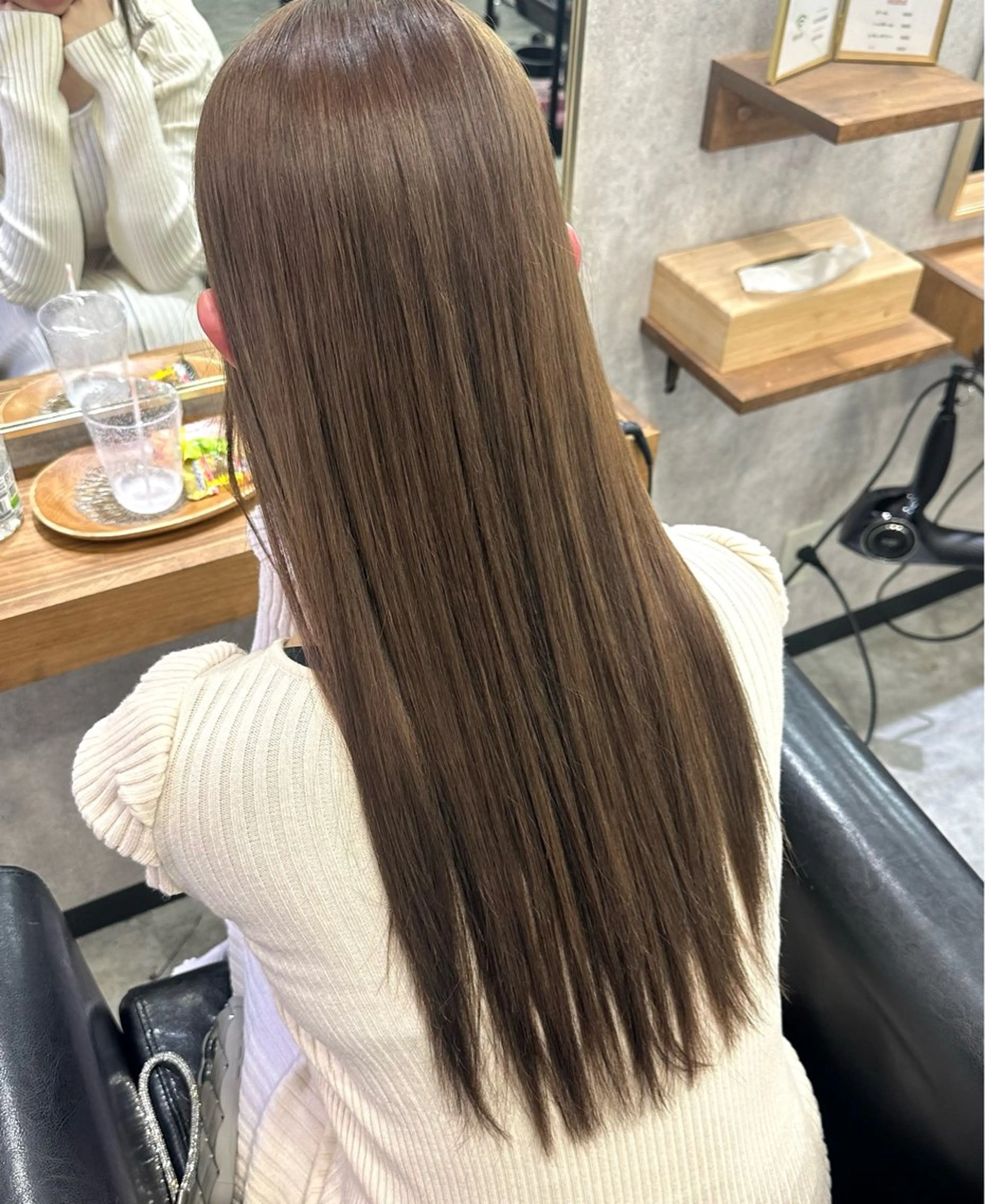 ロング ヘアカラー トリートメント MOURI CHISATOのヘアスタイル
