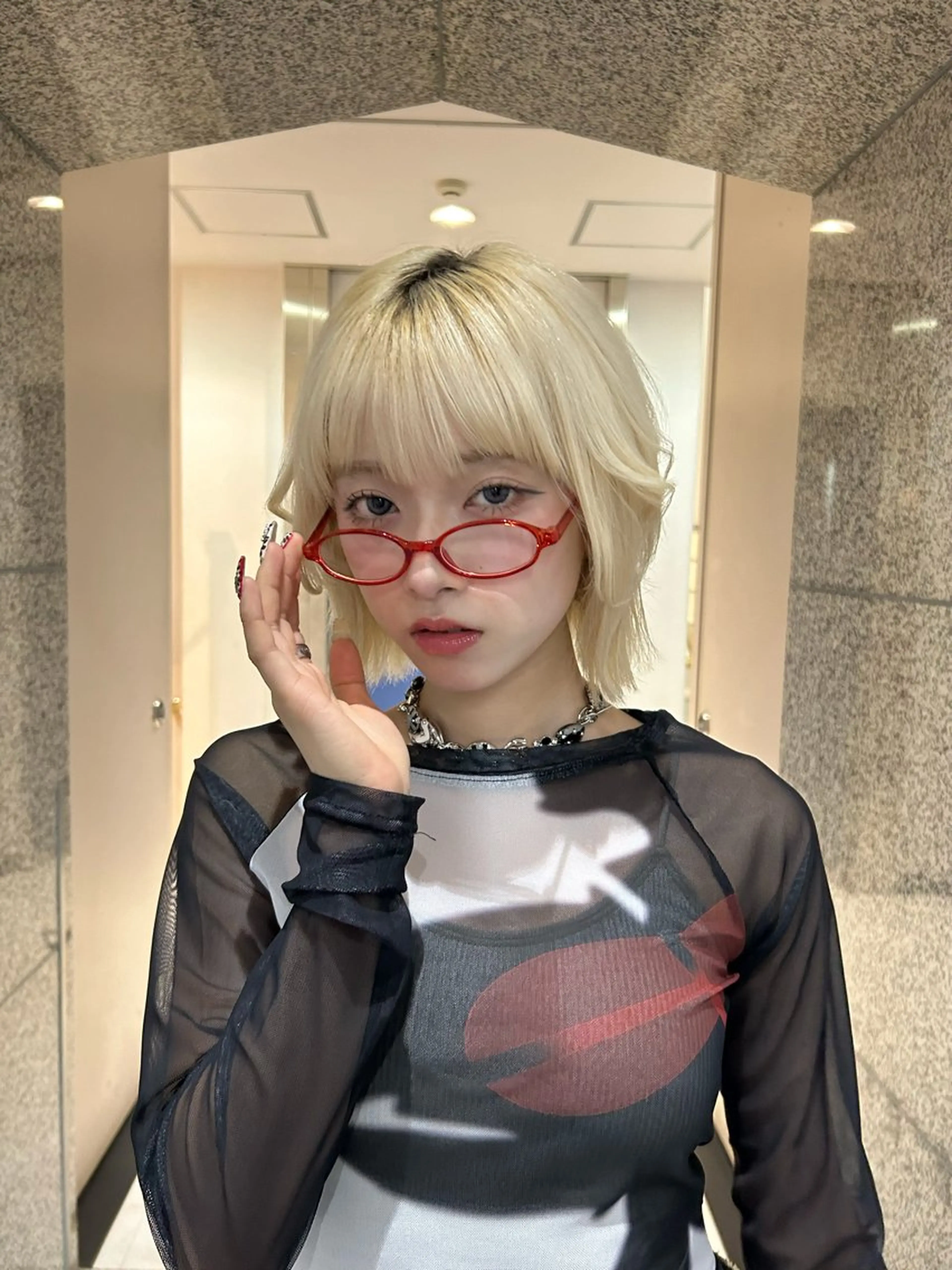 ミディアム カラー カット ヘアカラー トリートメント 浅倉艶🐈‍⬛ /ウルフ/レイヤーのヘアスタイル