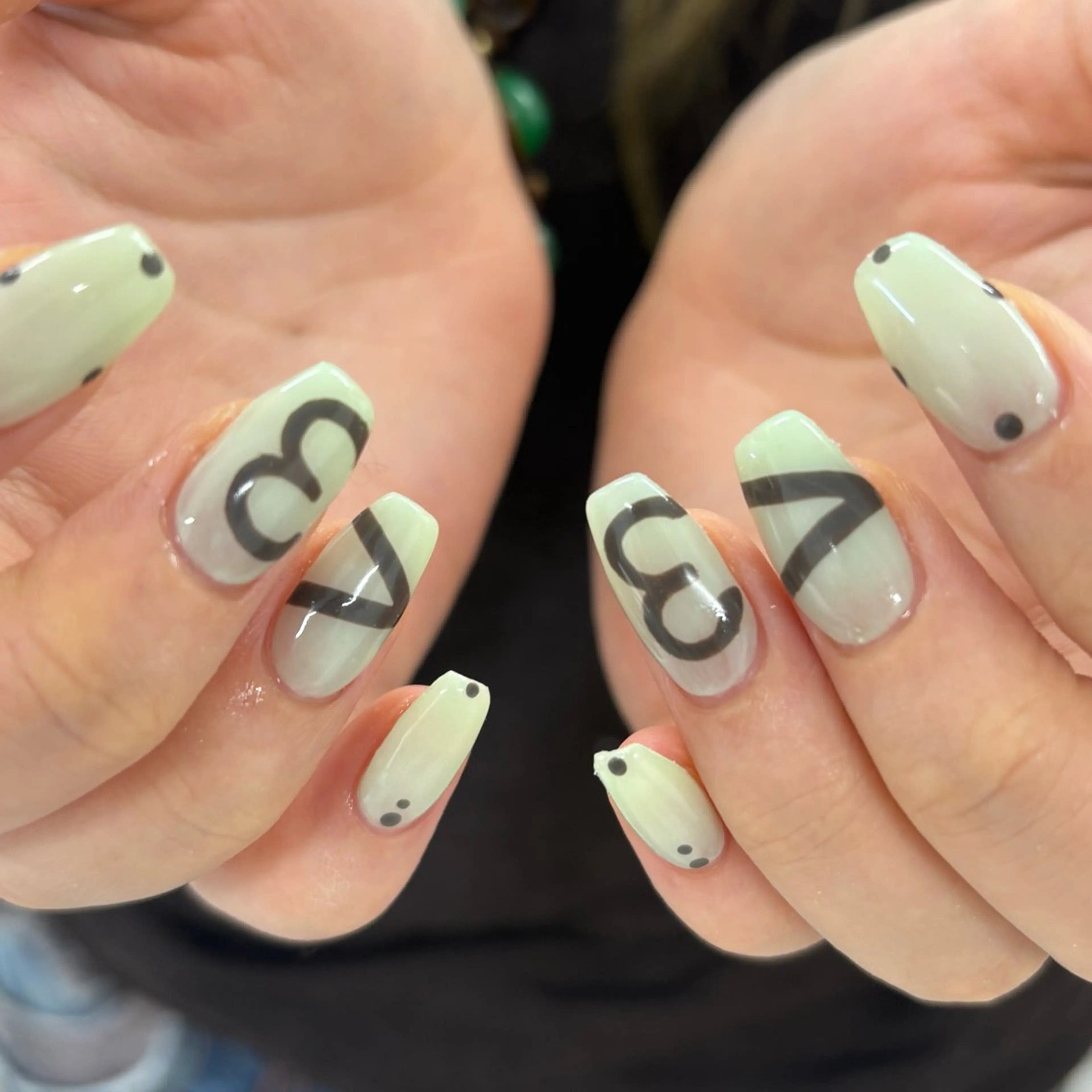 ネイル ハンドネイル yuria 🎀海外ネイル🌺のネイルデザイン