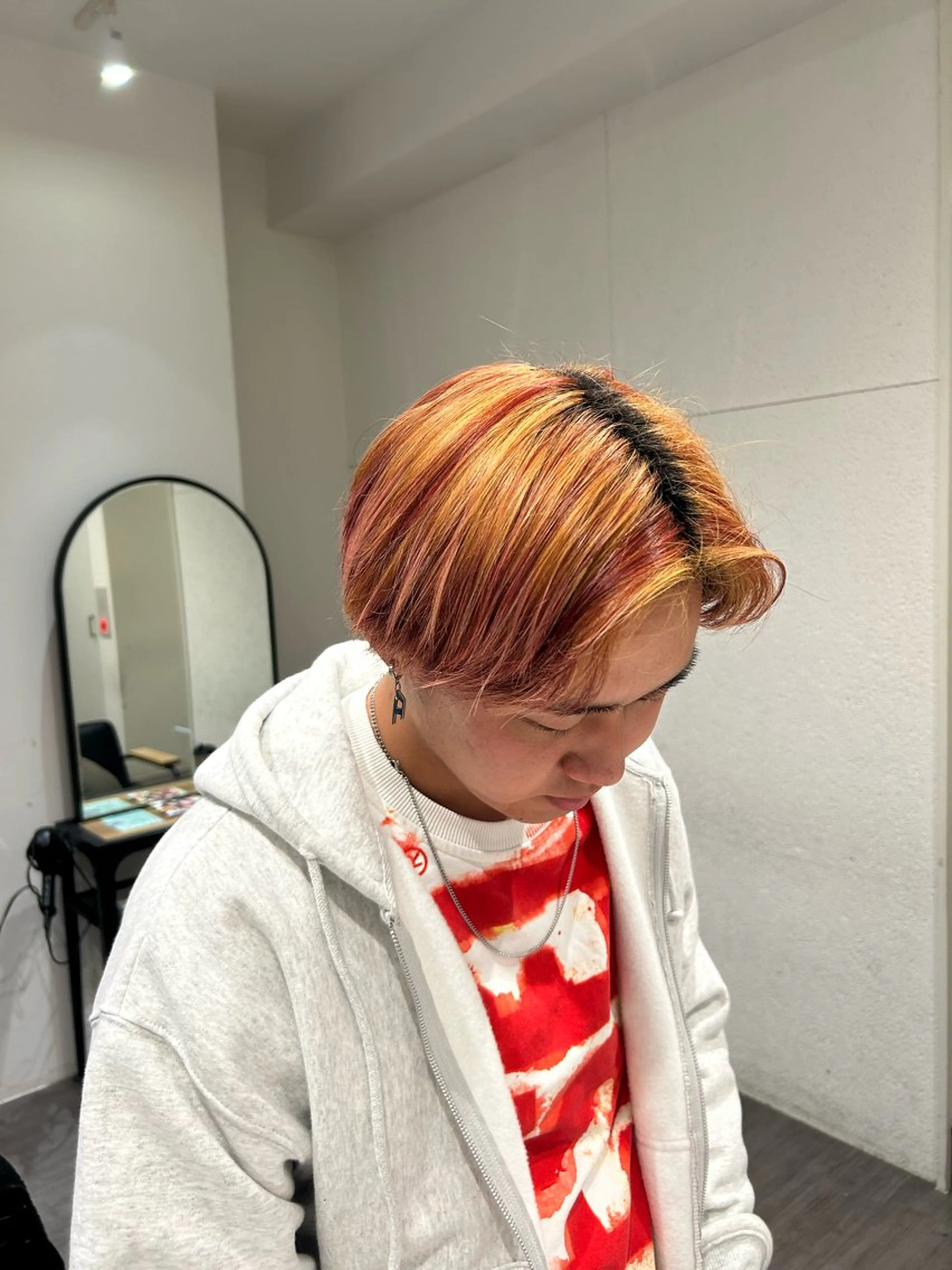 ショート カラー ヘアアレンジ メンズ メンズメッシュ デザインカラー メッシュ ヘアカラー トリートメント カラーリスト💟草間 紫音💟のヘアスタイル