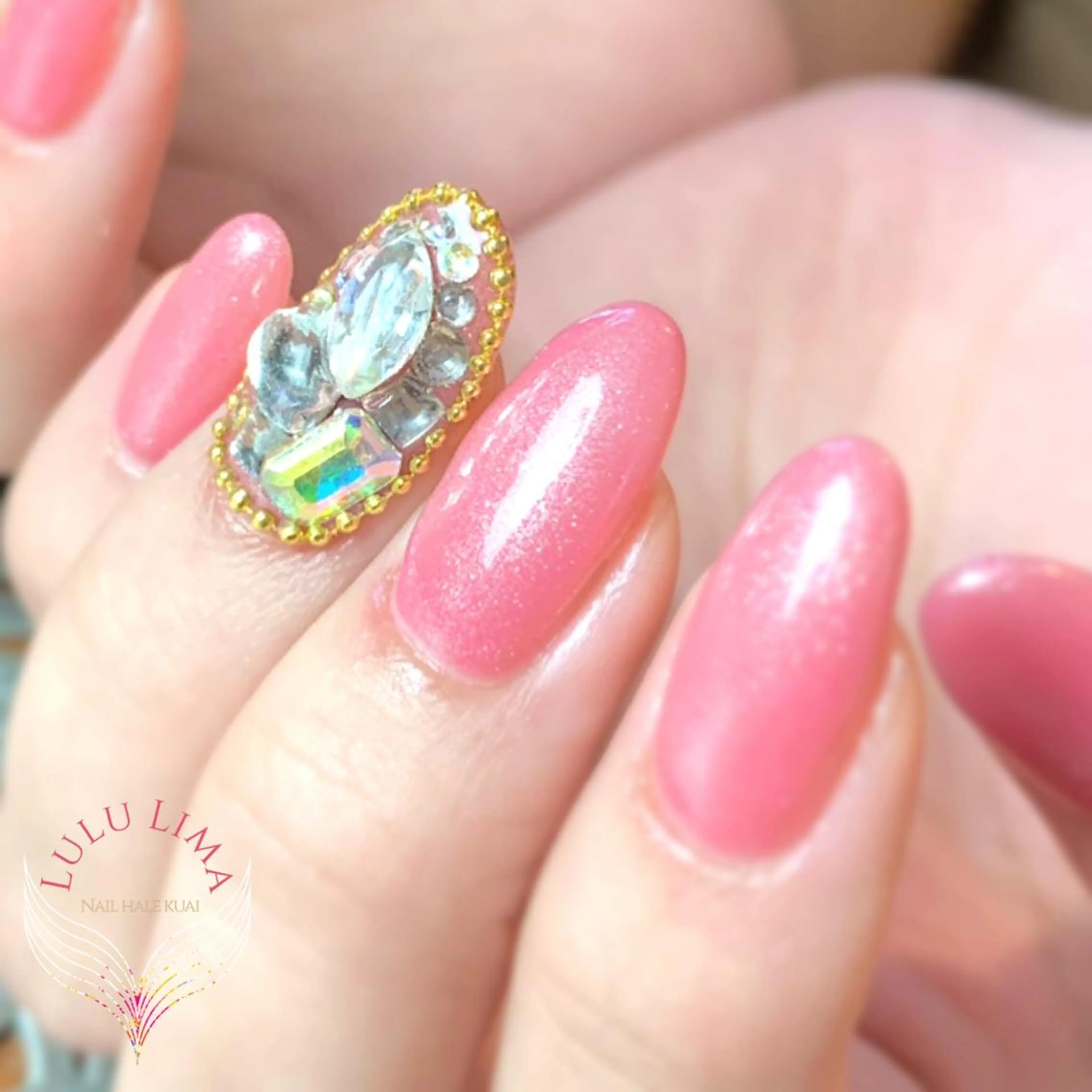 ネイル ストーンネイル ハンドネイル ハンドケア LULU LIMAのネイルデザイン