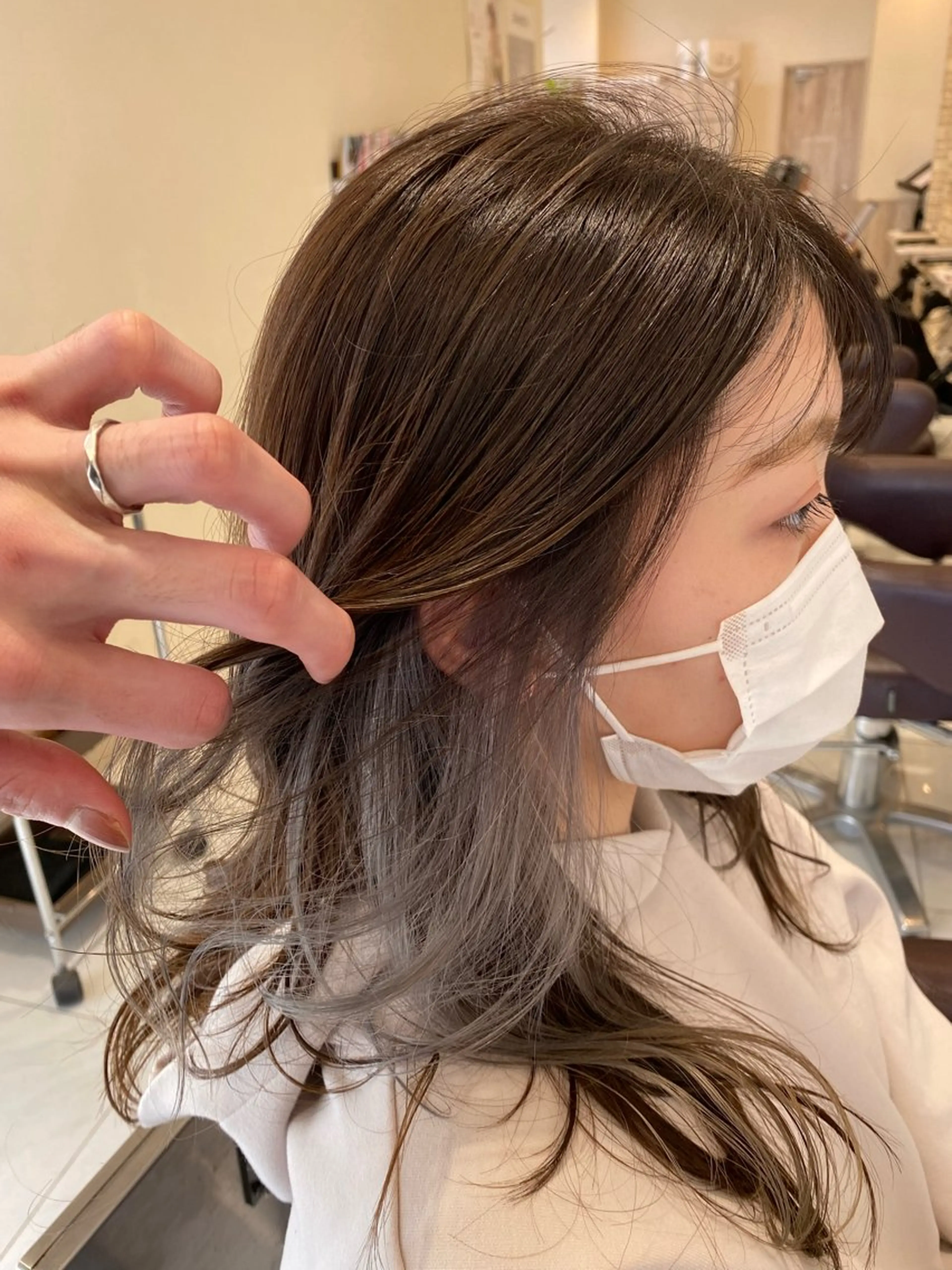 ロング カラー イヤリングカラー インナーカラー 山脇 聖竜のヘアスタイル