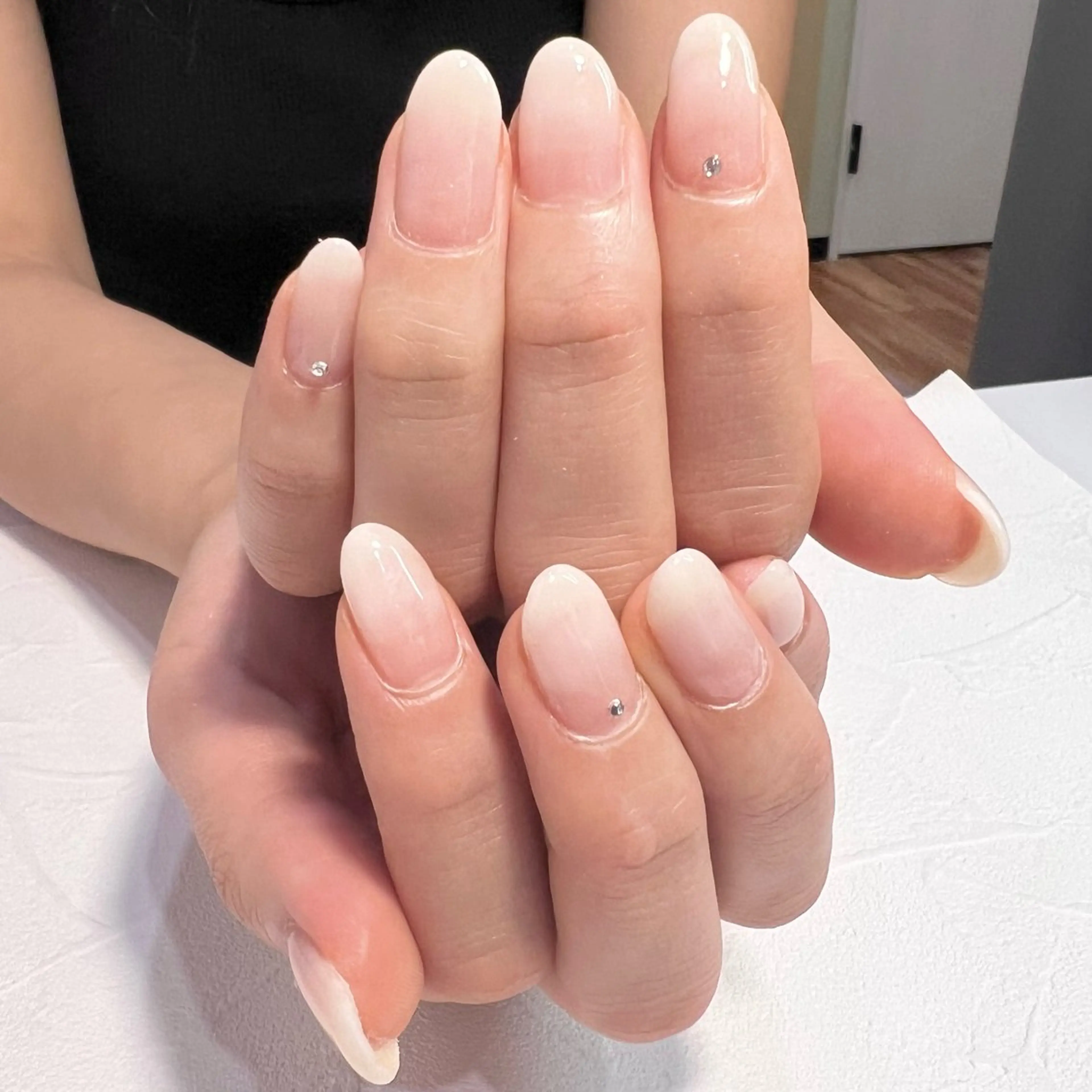 ネイル RIEKO🍒 ワンホン♡推しネイルのネイルデザイン