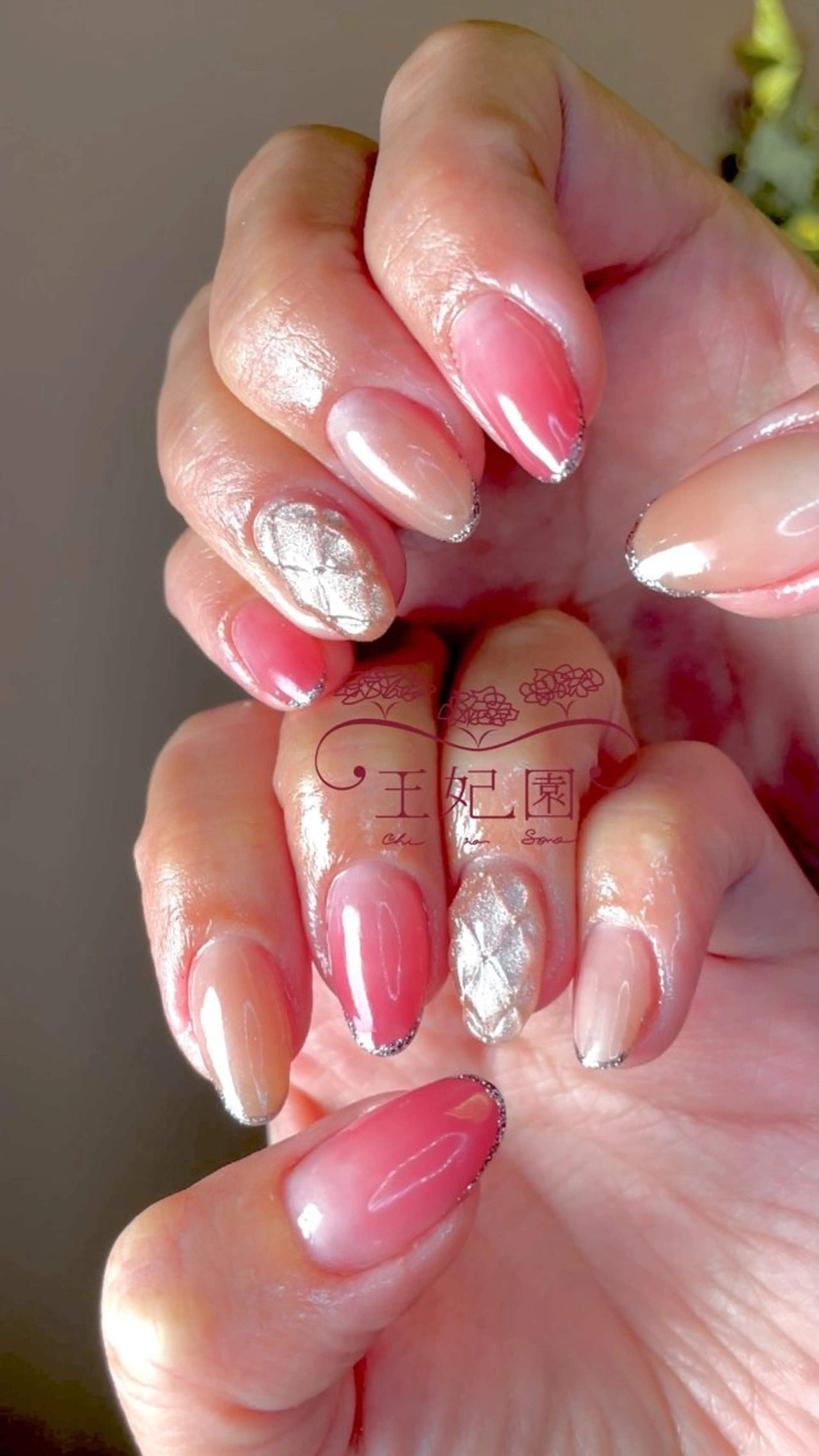 ネイル フレンチネイル ガラスフレンチ 氷ネイル・うるうるネイル ラメ(グリッター) マグネットネイル nail salon王妃の園所属・王妃の園 ohinosonoのネイルデザイン