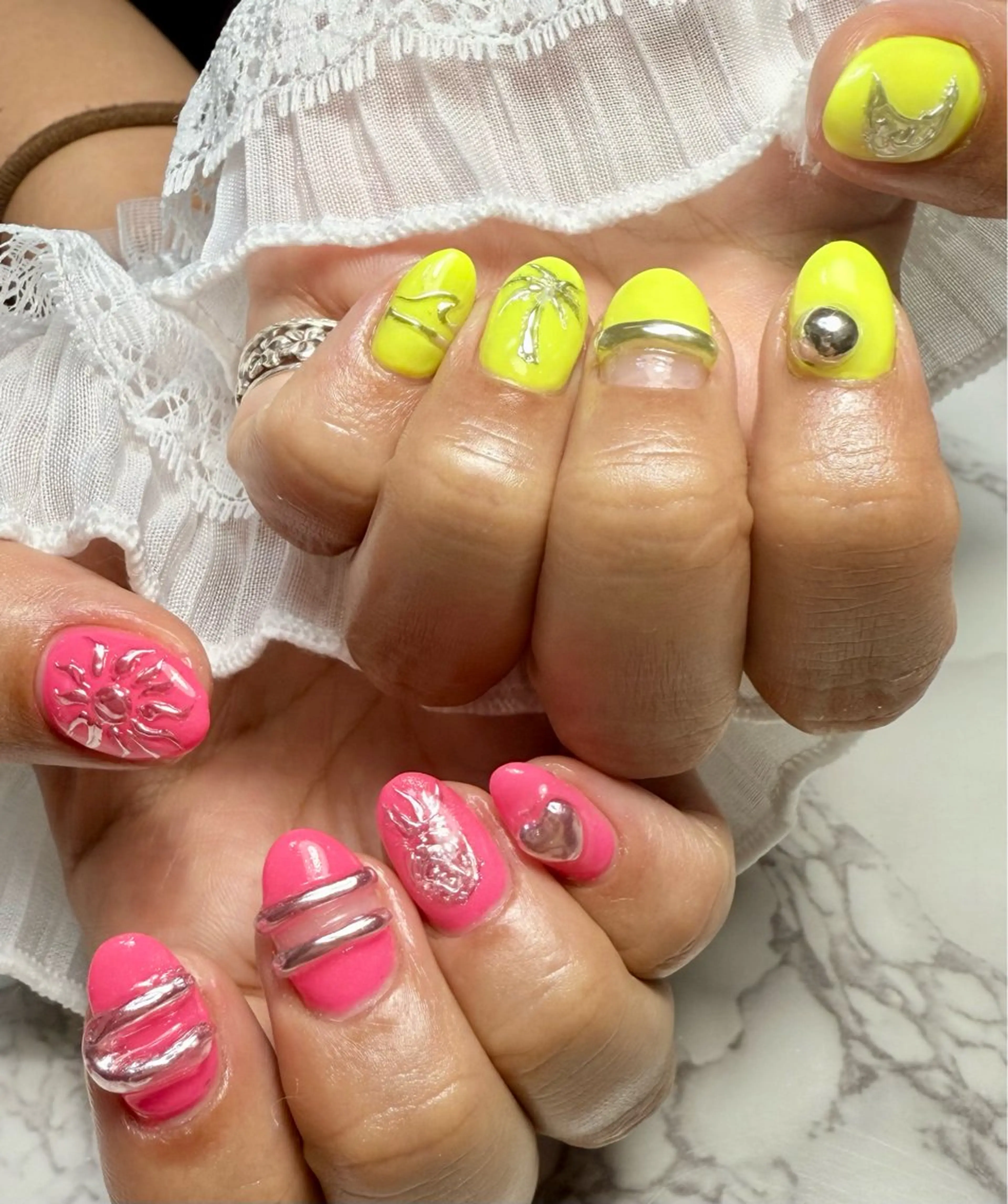 ネイル アートネイル チークネイル フレンチネイル 氷ネイル・うるうるネイル キラキラネイル M.N_ nailのネイルデザイン