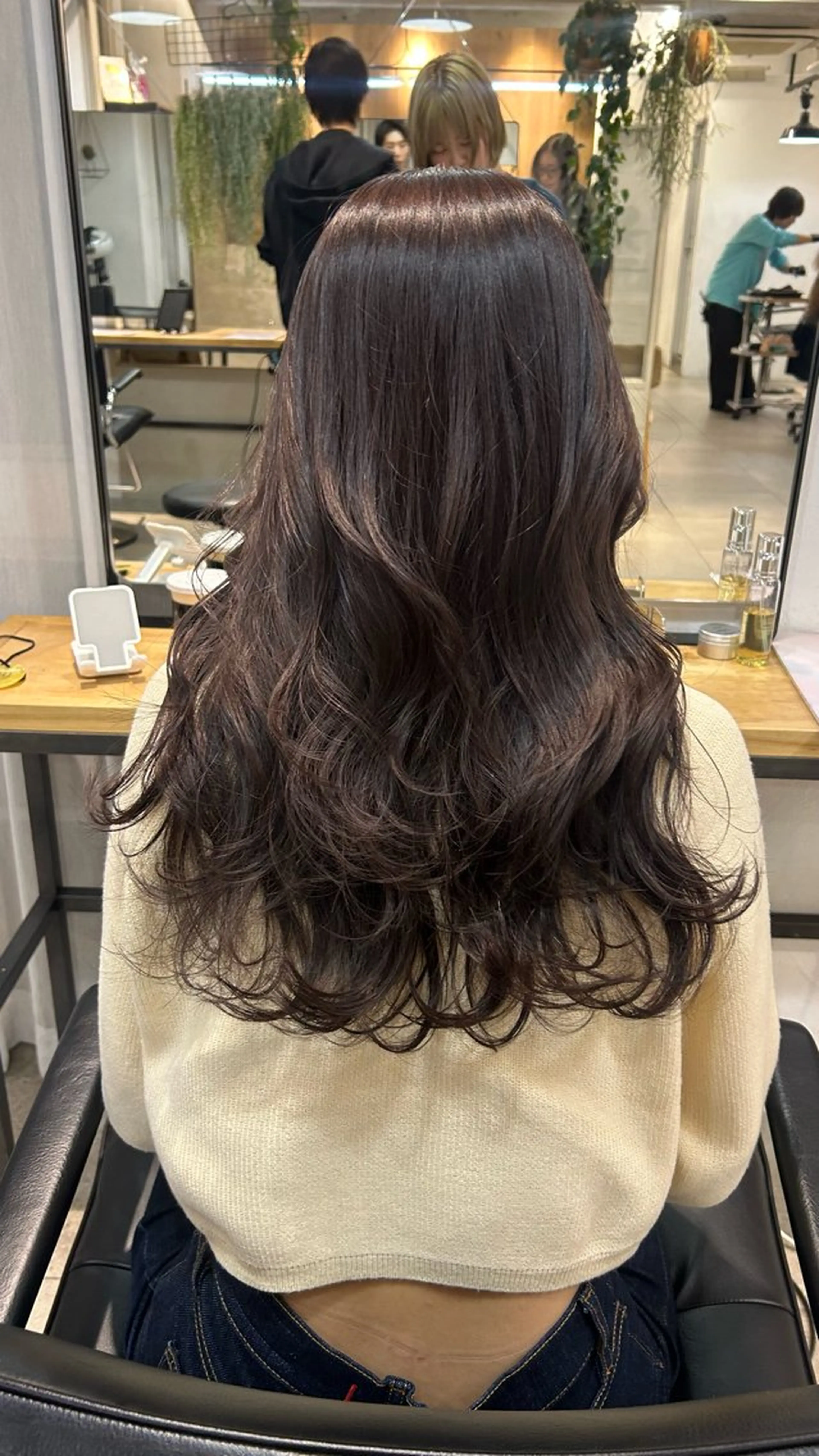 セミロング カラー ヘアカラー Lomalia Moemiのヘアスタイル