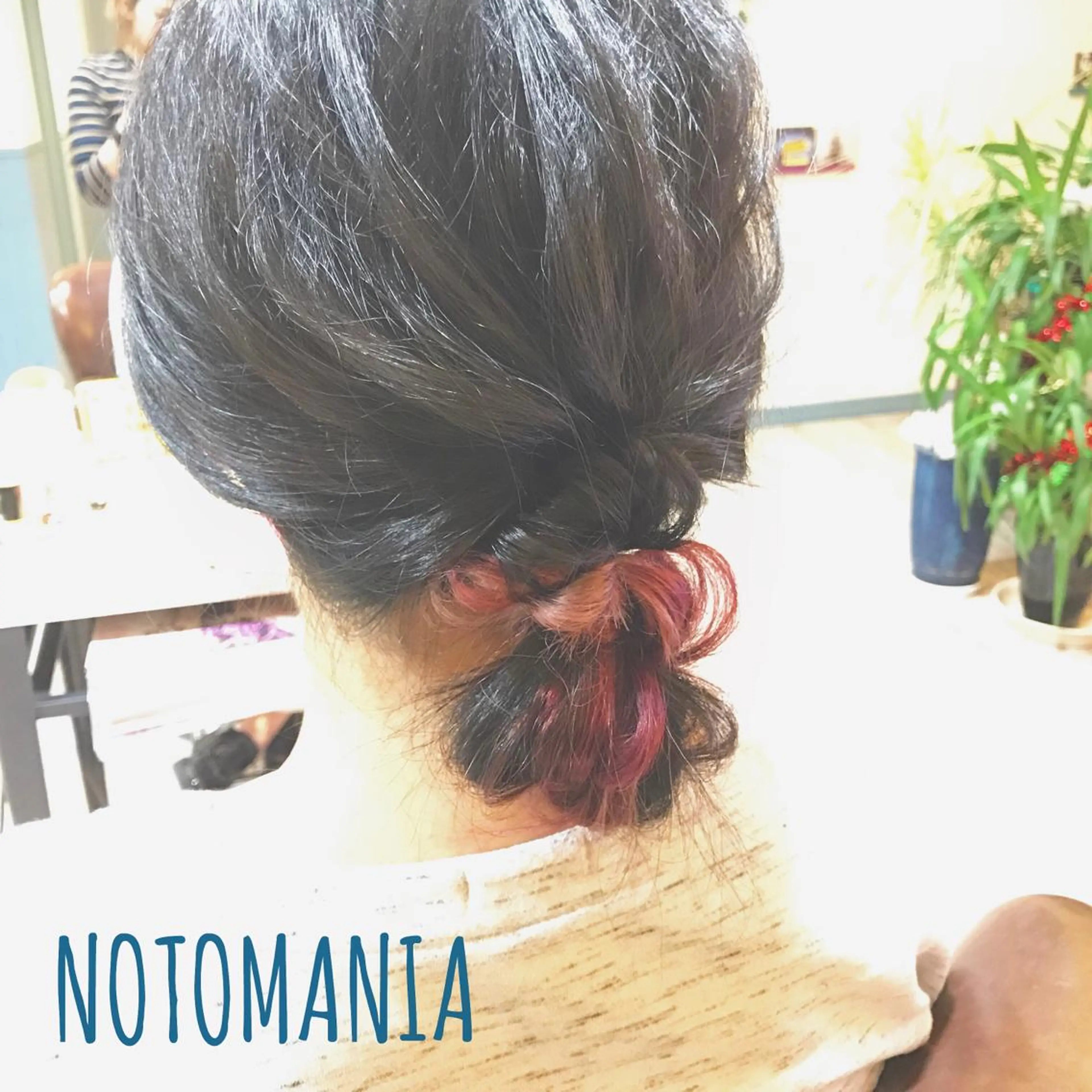 セミロング ロング カラー ヘアアレンジ 黒髪 グラデーションカラー イシハラ アズサのヘアスタイル