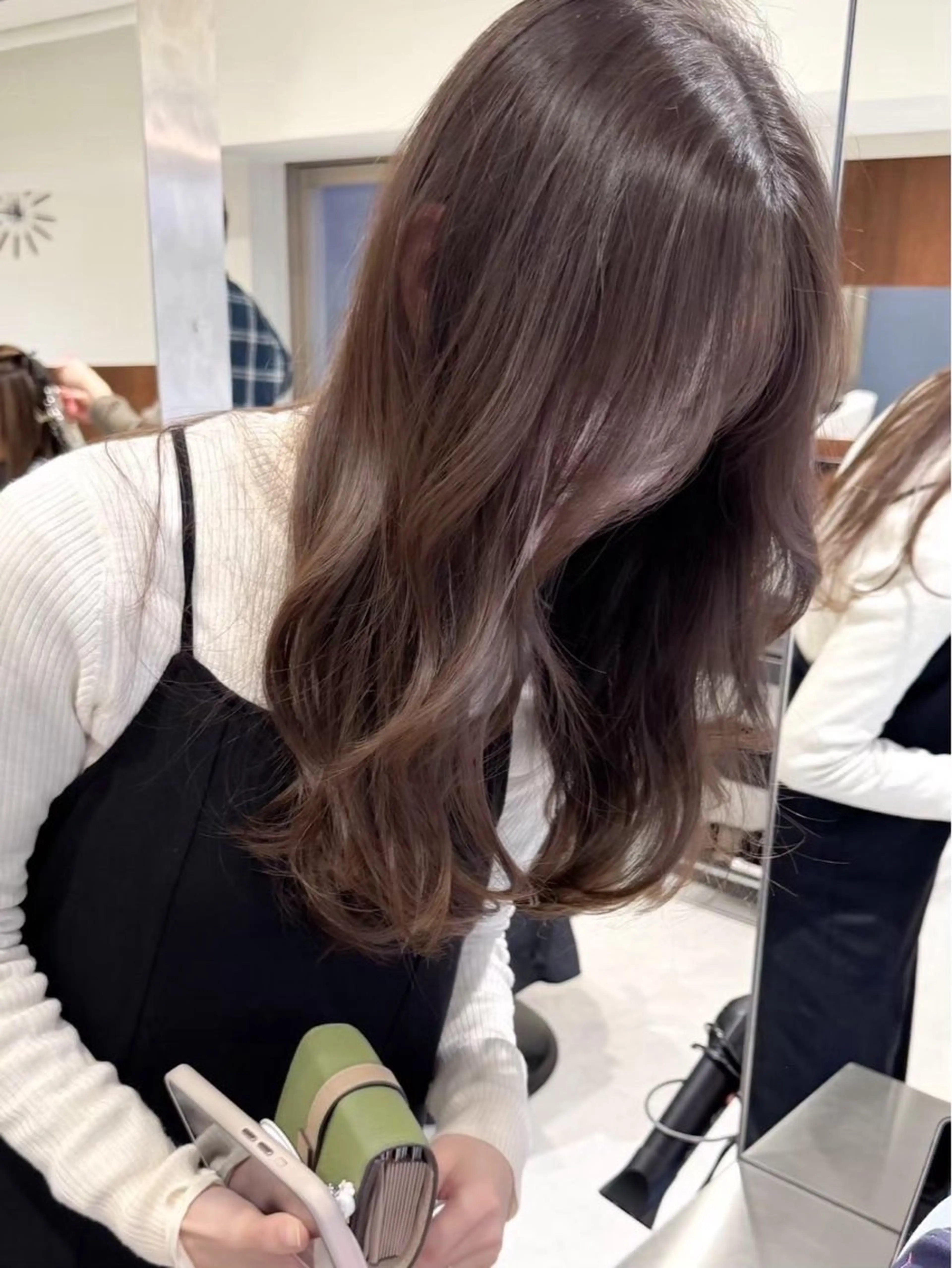 セミロング ヘアカラー 🎀 透明感カラー / 錦糸町のヘアスタイル