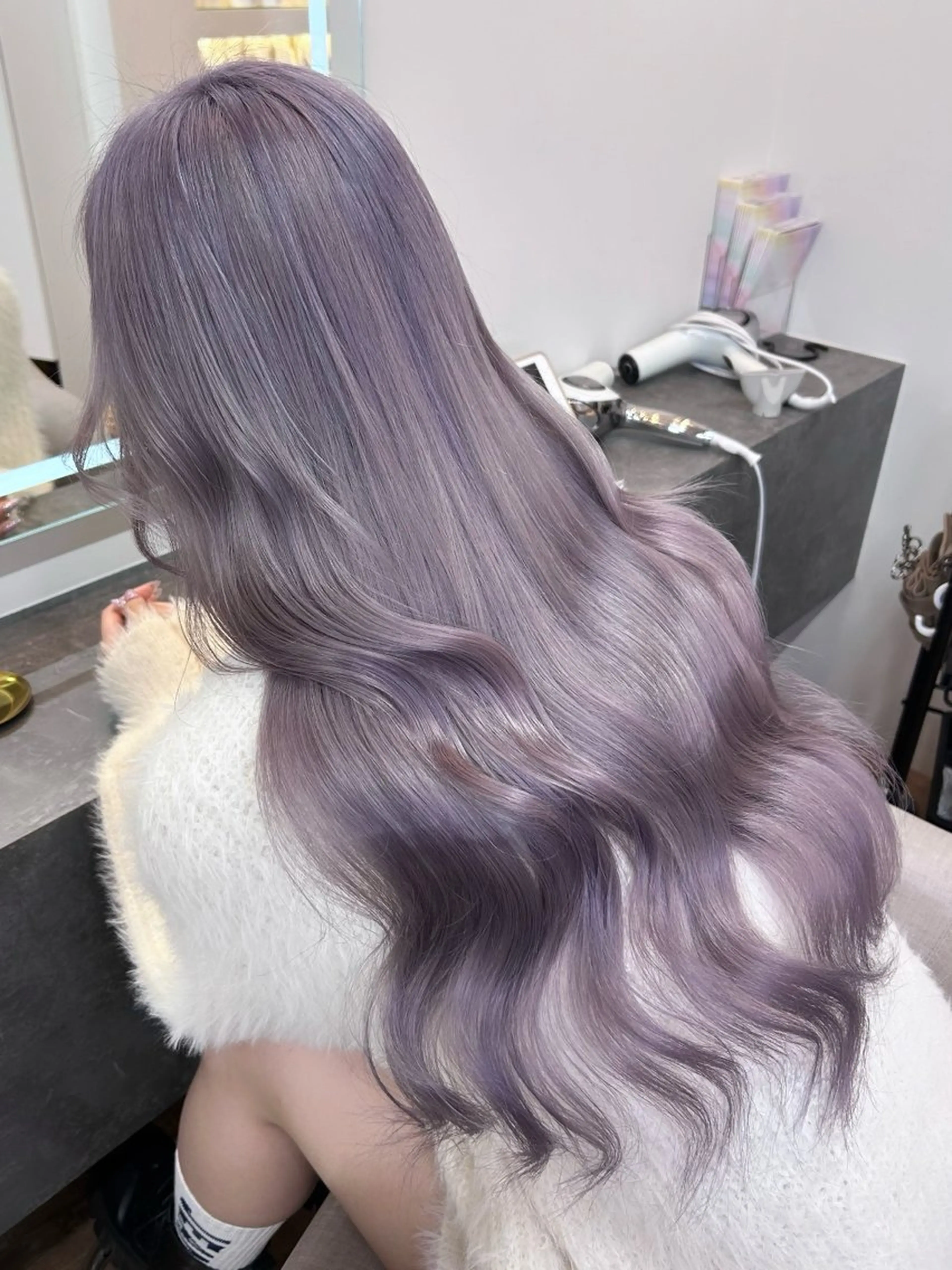 ロング カラー ヘアカラー トリートメント MARQUEE所属・Ayame / ハイトーンカラーのヘアスタイル