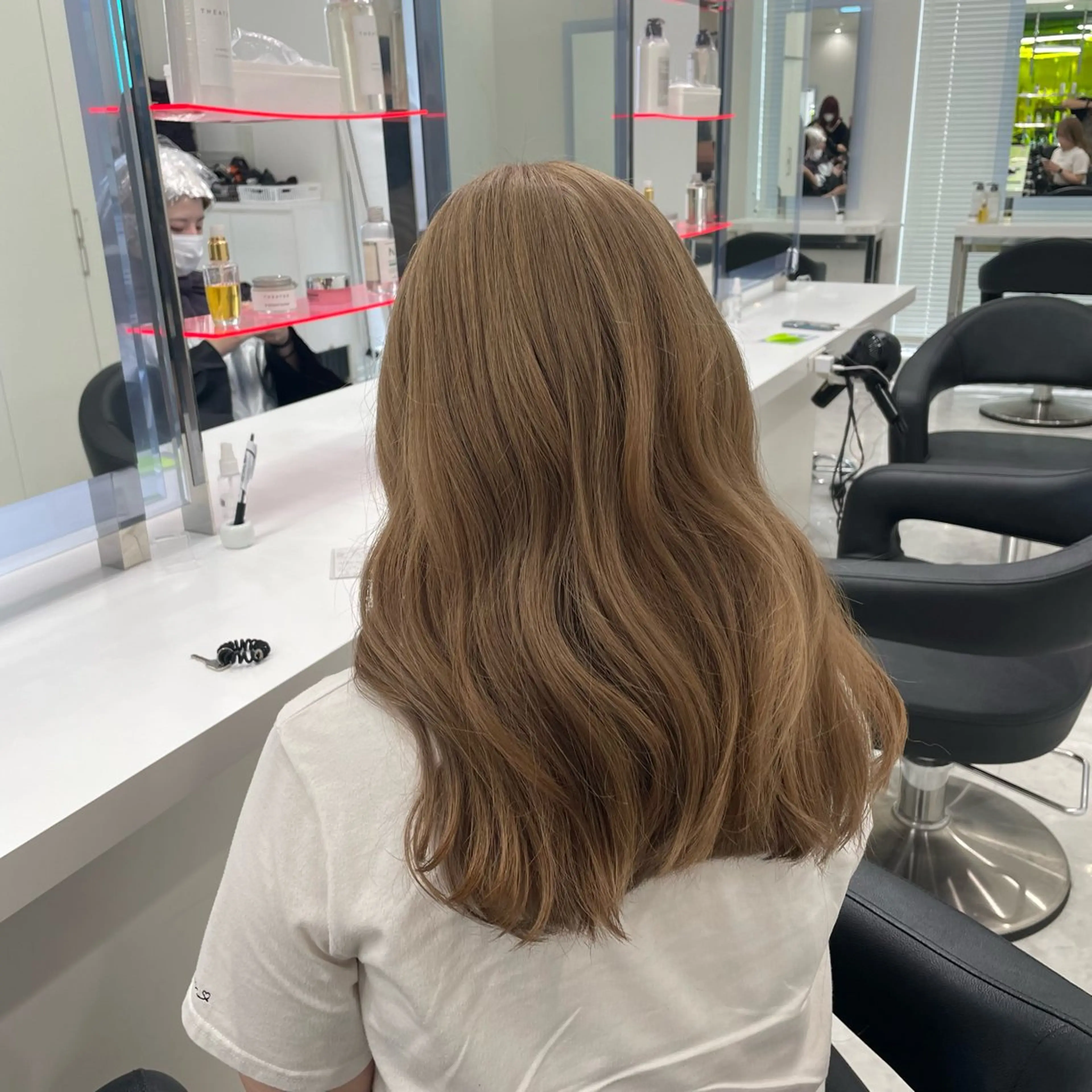 セミロング カラー 透ける透明感カラー 🩶shiho🩶のヘアスタイル